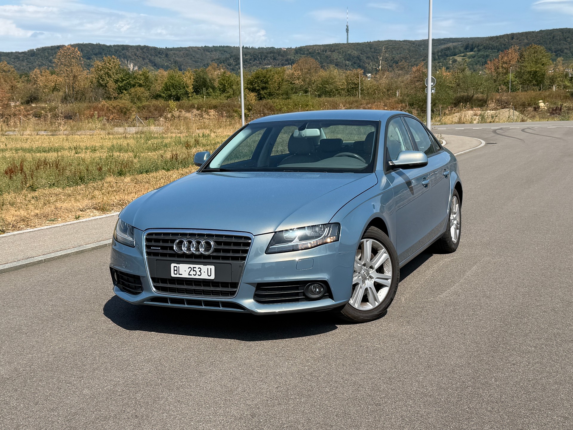 AUDI A4 Limousine 2.0 TFSI quattro S-tronic-image-0