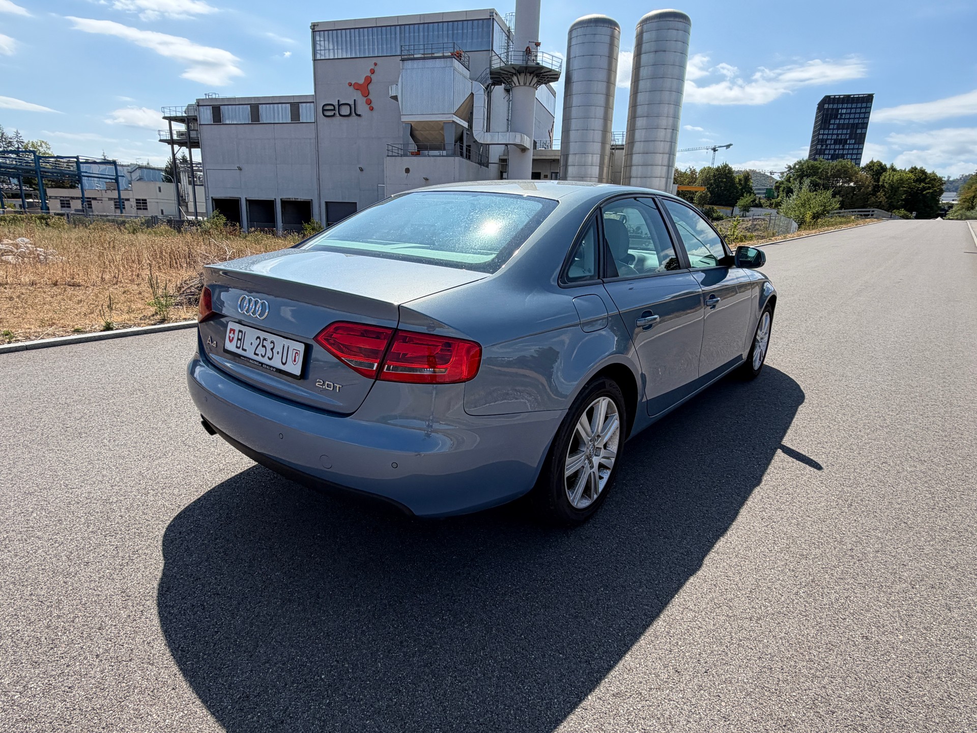 AUDI A4 Limousine 2.0 TFSI quattro S-tronic-image-7