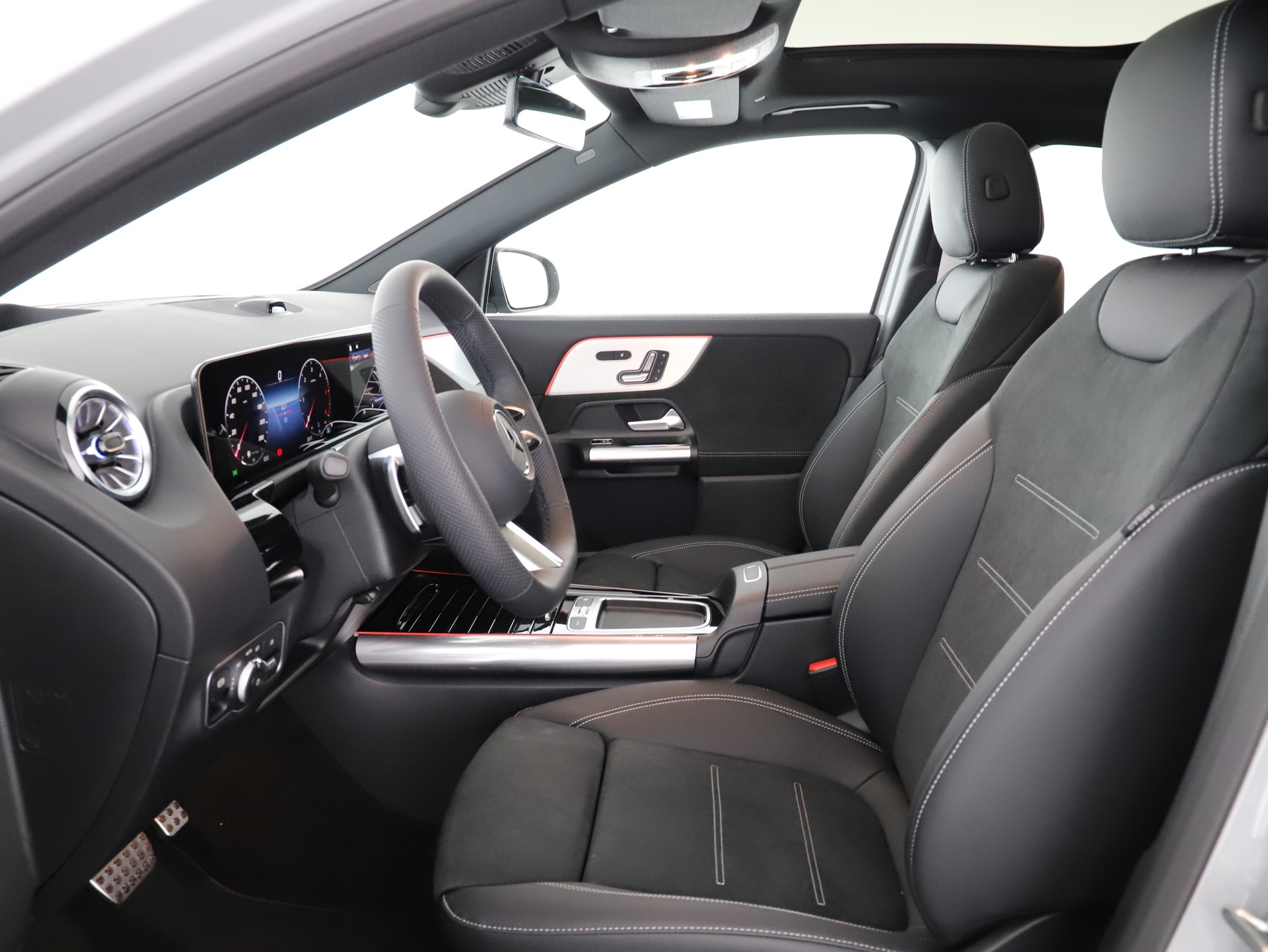 MERCEDES-BENZ GLA 220d 4M Swiss Star-image-9