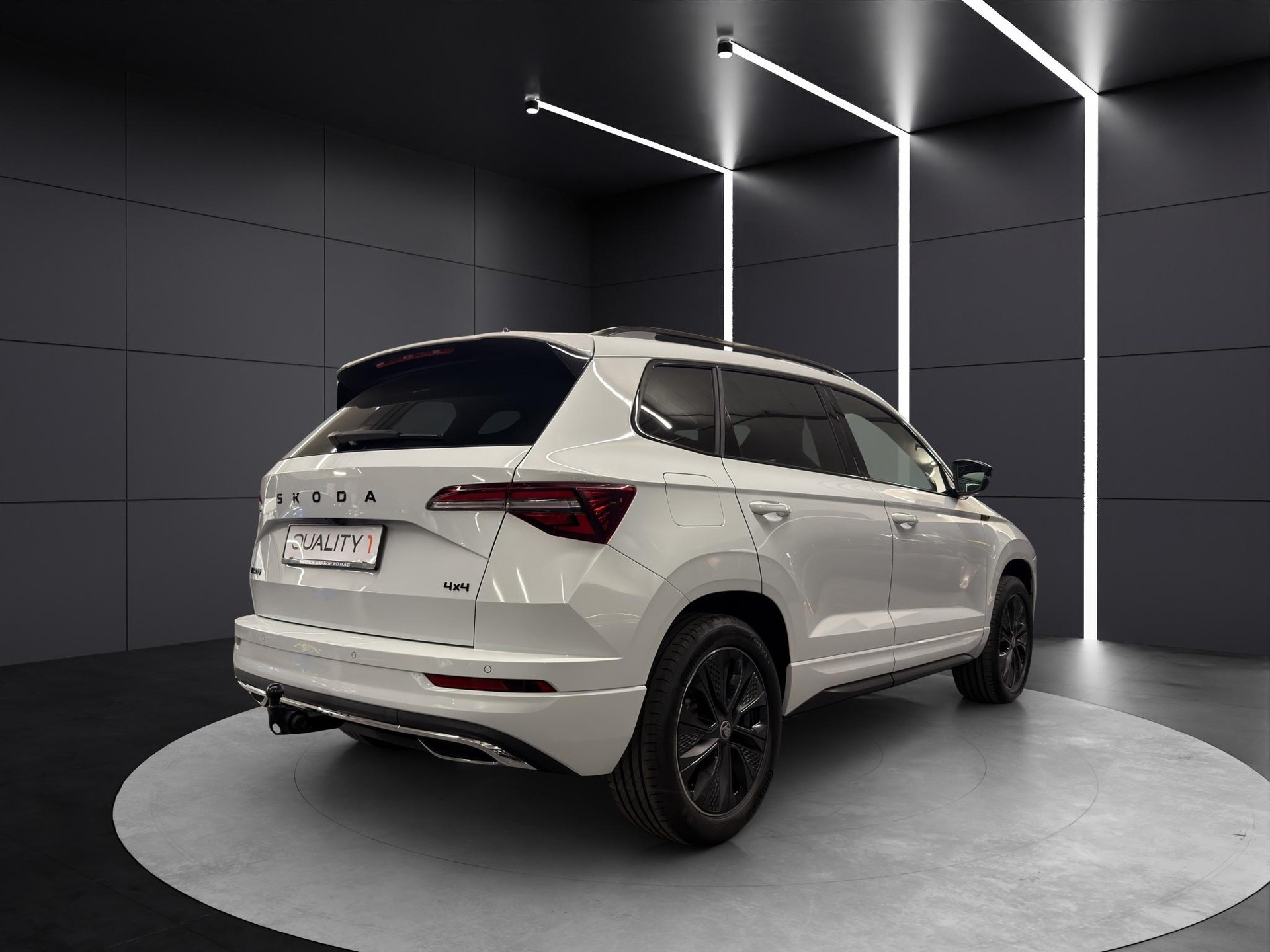 SKODA Karoq 2.0 TSI SportLine 4x4 DSG-image-4