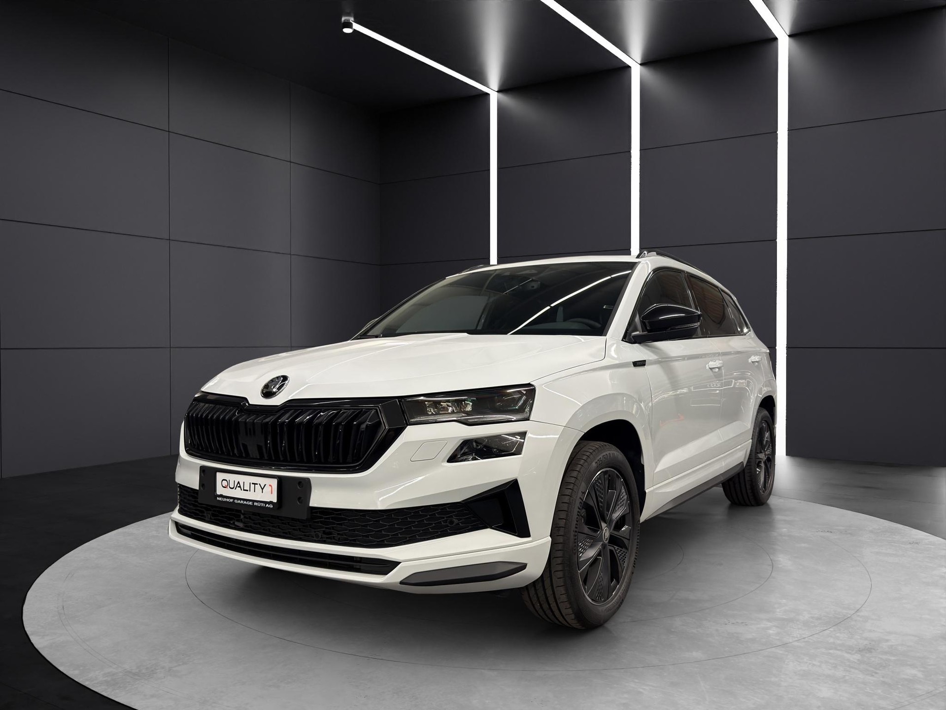 SKODA Karoq 2.0 TSI SportLine 4x4 DSG-image-0