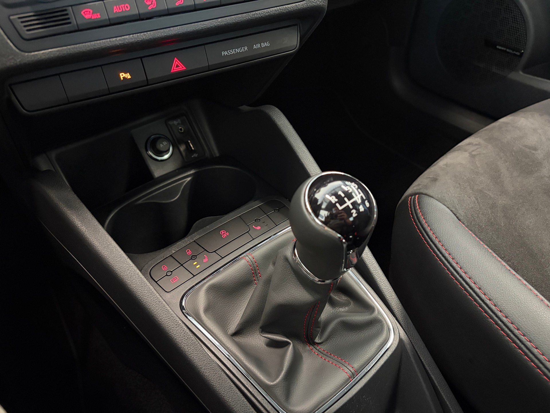 SEAT Ibiza 1.4 EcoTSI FR Line-image-14