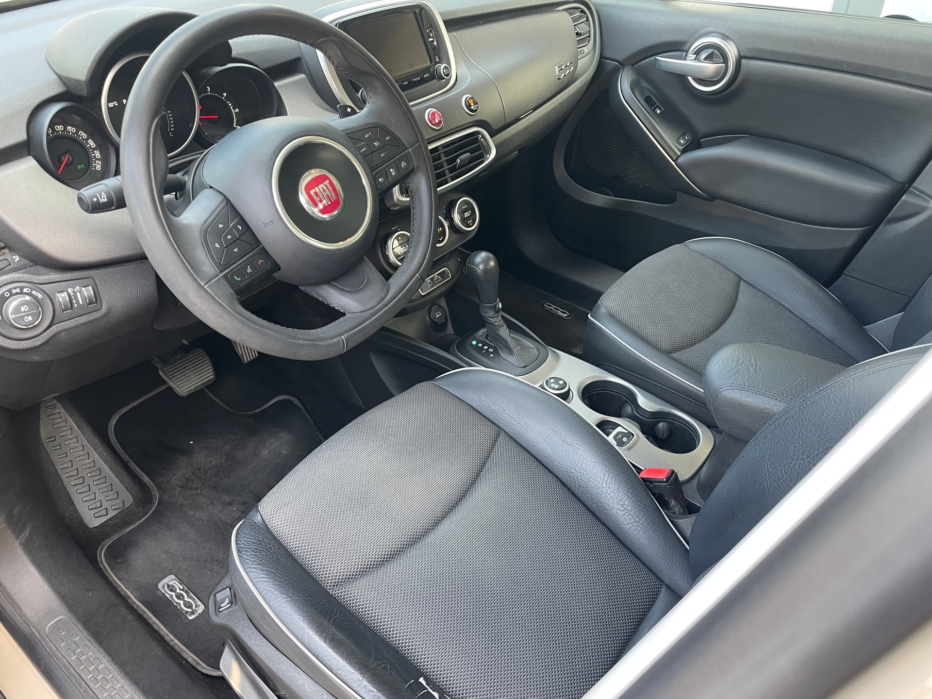 FIAT 500X 2.0MJ City Cross 4x4 Automatic-image-2