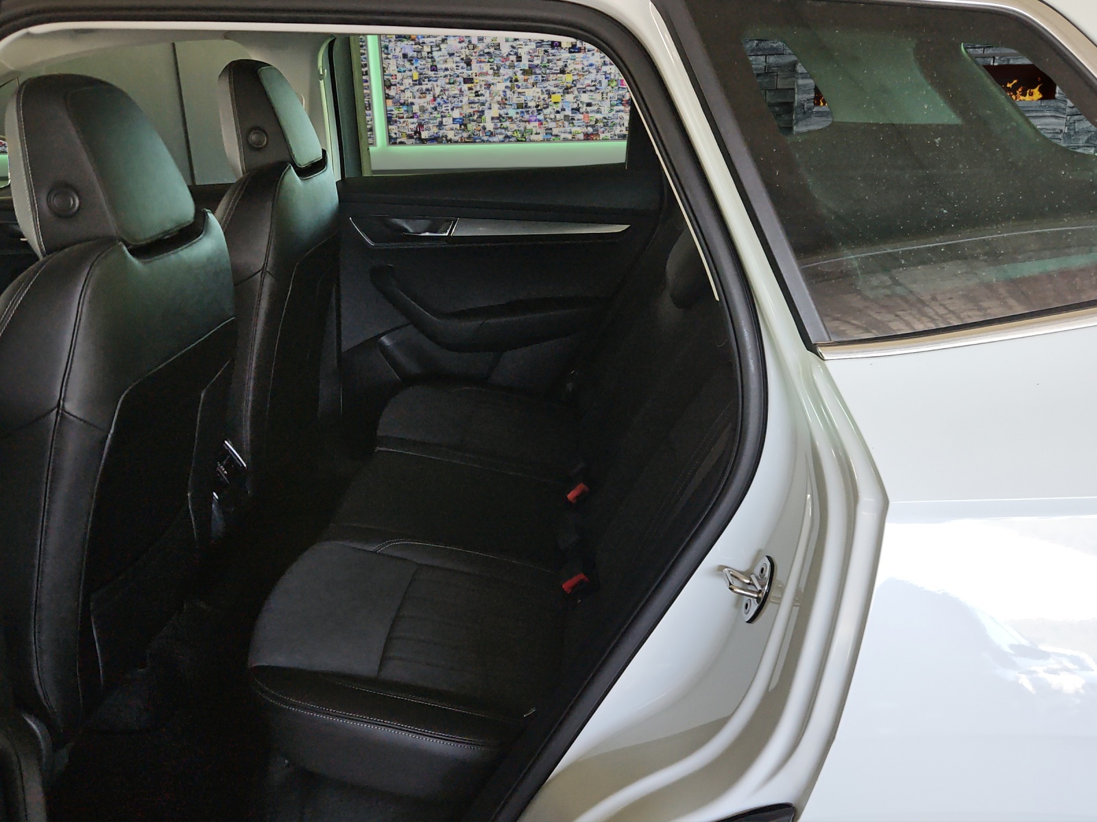 SKODA Karoq 2.0 TDI CR Style 4x4 DSG-image-10