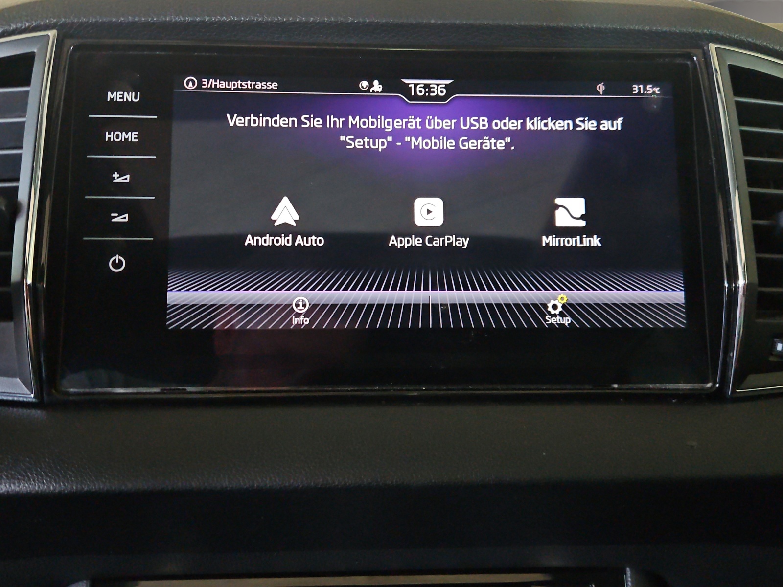 SKODA Karoq 2.0 TDI CR Style 4x4 DSG-image-18
