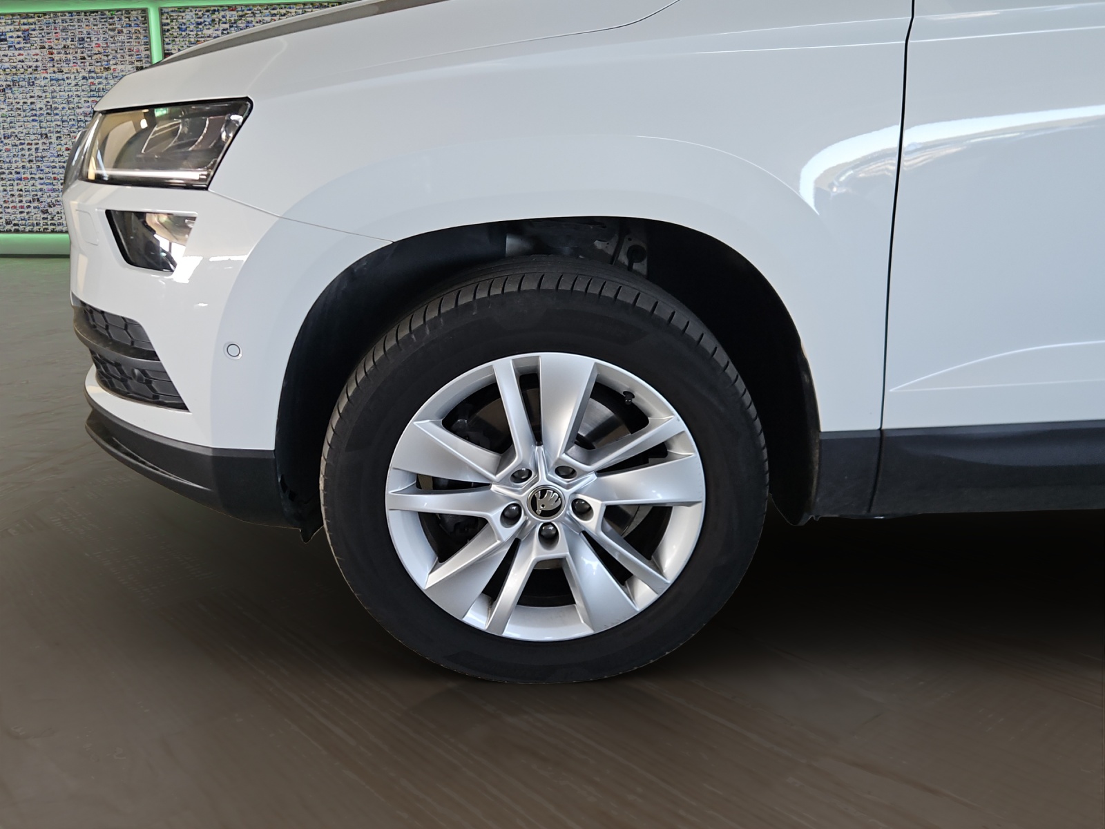 SKODA Karoq 2.0 TDI CR Style 4x4 DSG-image-5
