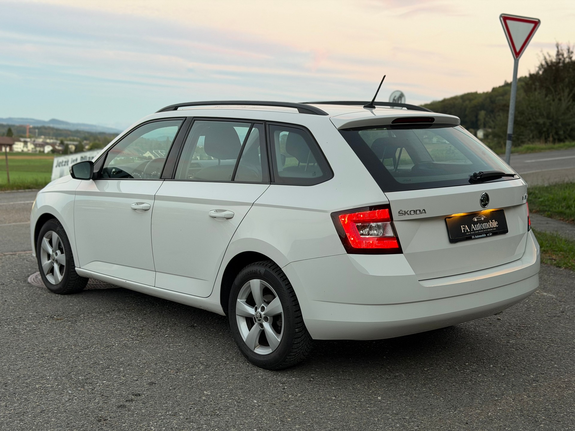 SKODA Fabia 1.4 TDI Ambition-image-2