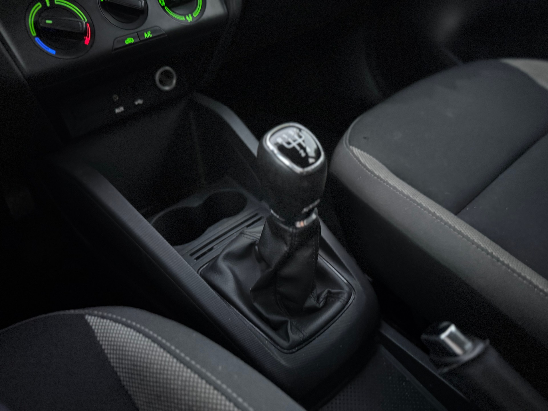 SKODA Fabia 1.4 TDI Ambition-image-10