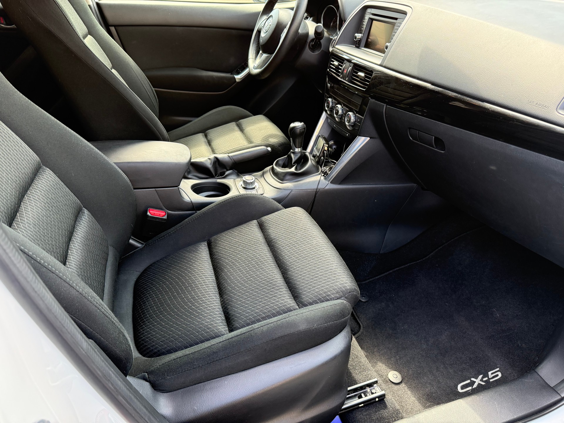 MAZDA CX-5 2.0 Ambition AWD-image-8