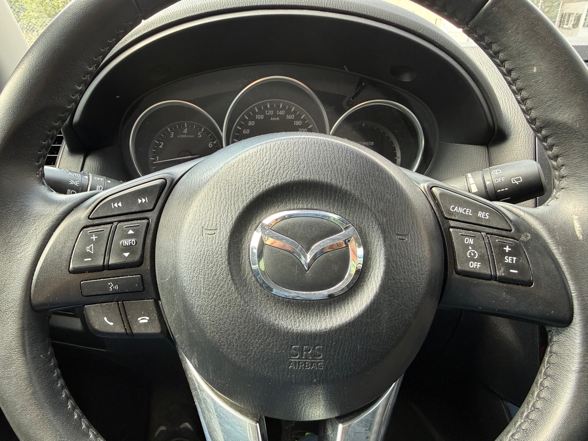 MAZDA CX-5 2.0 Ambition AWD-image-12