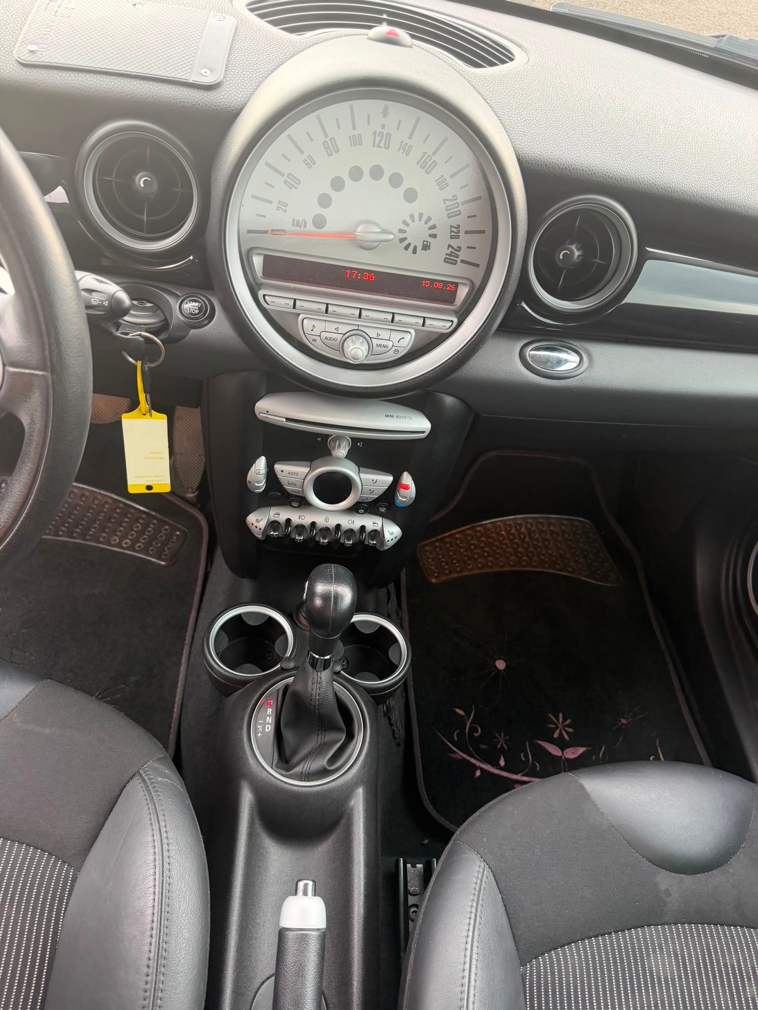 MINI Cooper-image-7