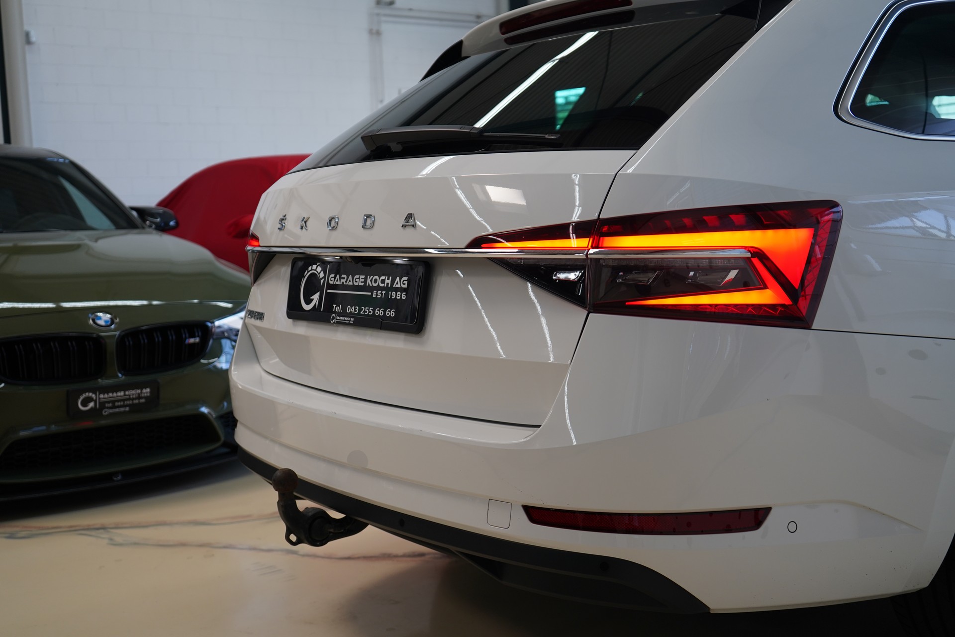 SKODA Superb Combi 2.0 TDi Style DSG-image-8