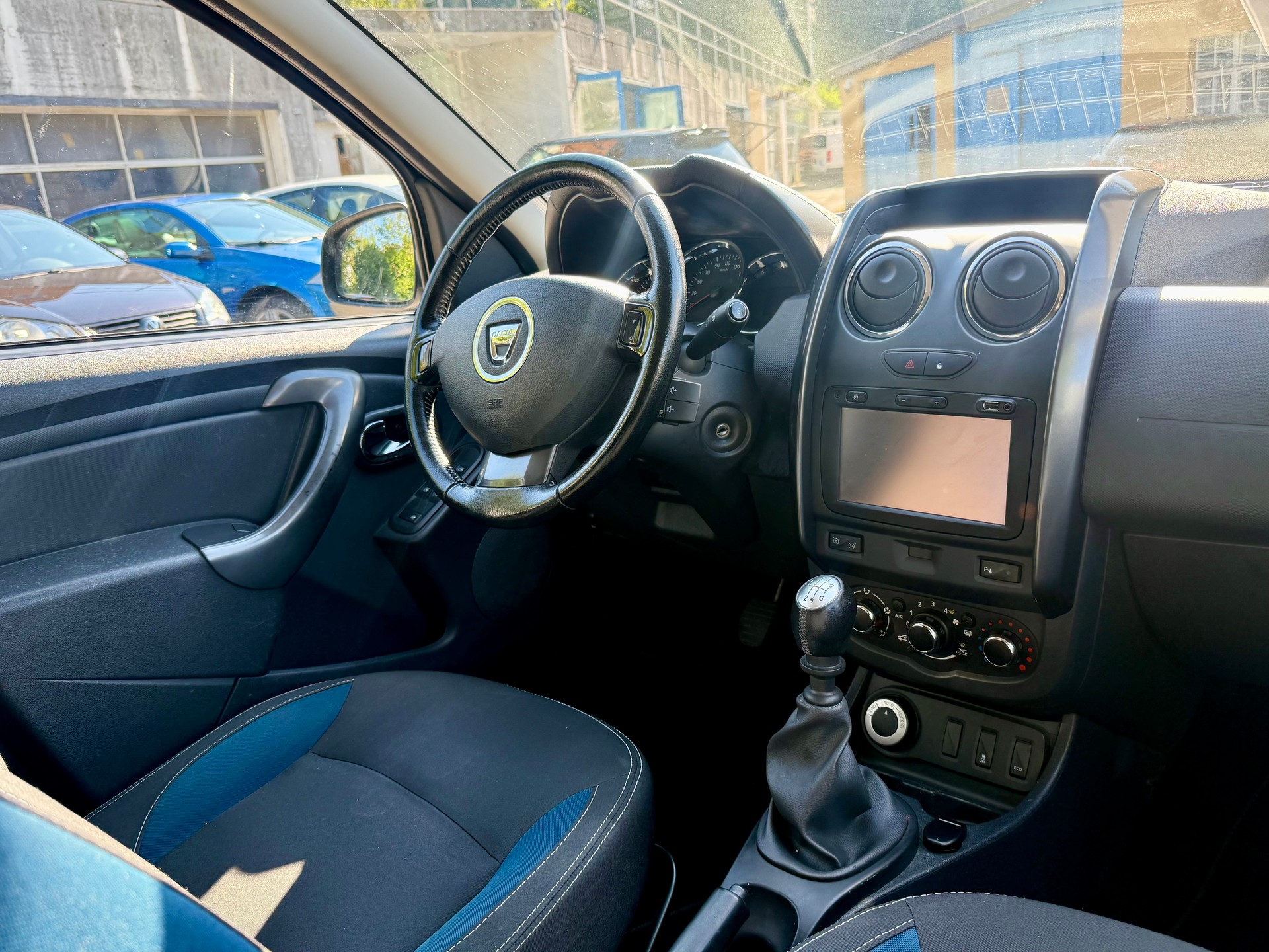 DACIA Duster 1.6 4x4-image-12