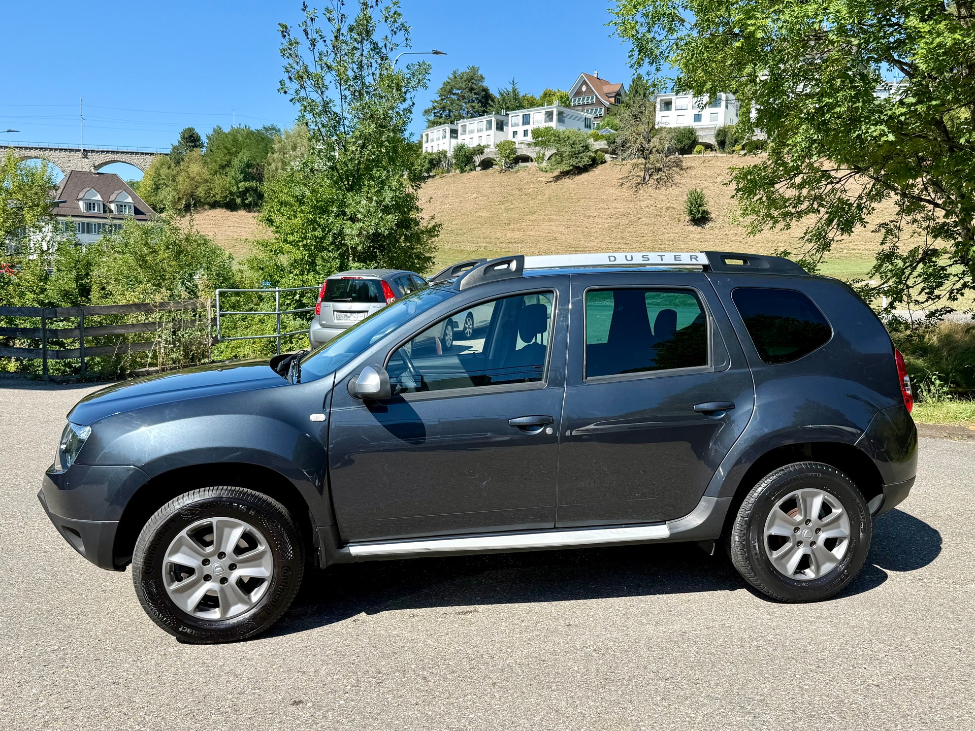 DACIA Duster 1.6 4x4-image-1