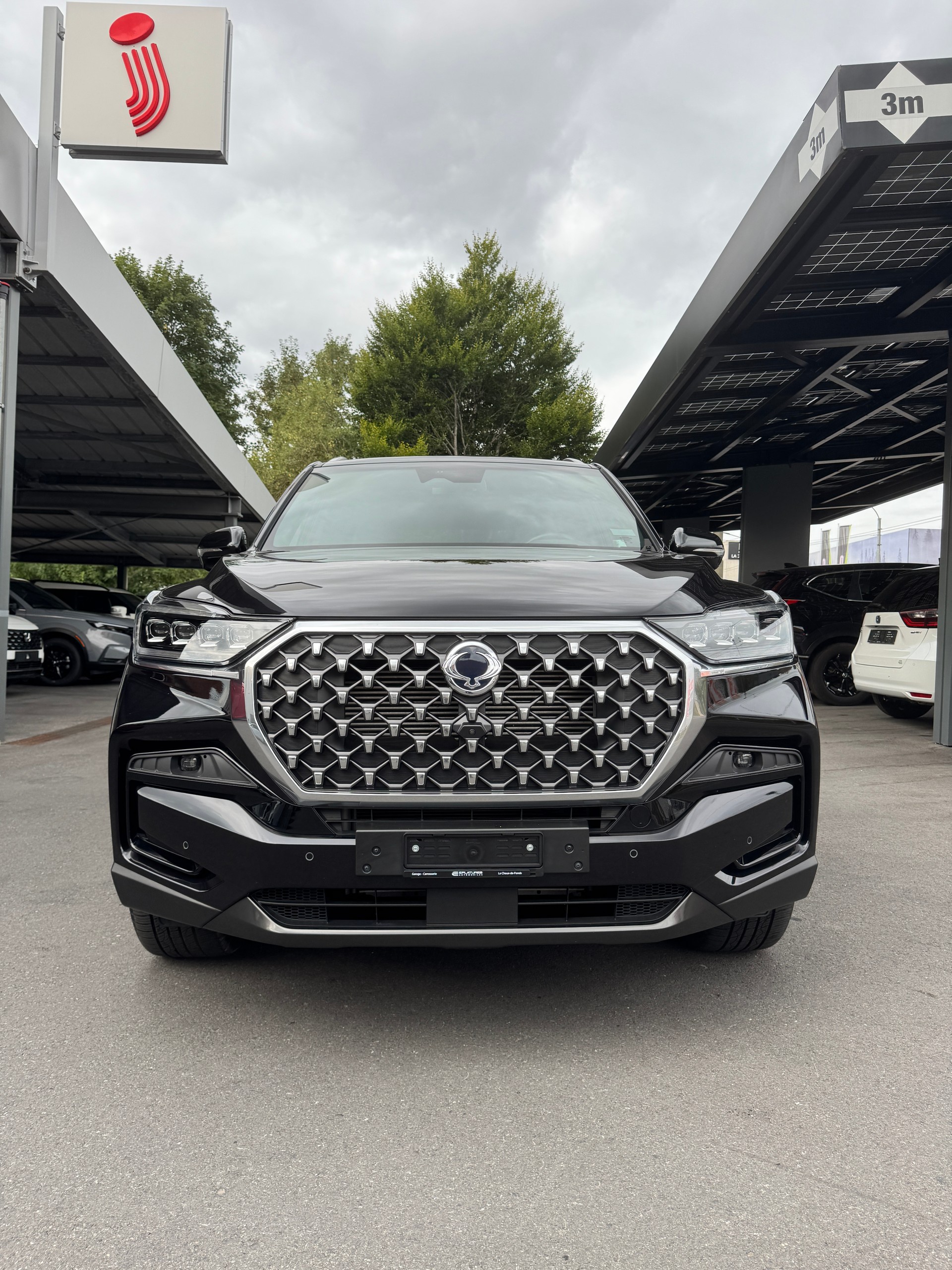 KGM-SsangYong Rexton 2.2 CRDi Sapphire 4WD AT-image-3
