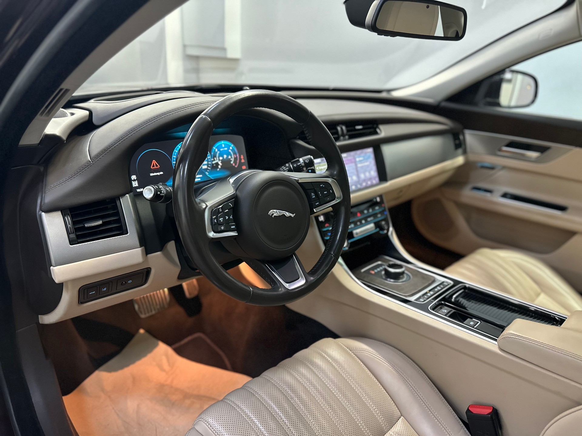 JAGUAR XF 25d Prestige AWD Automatic-image-11