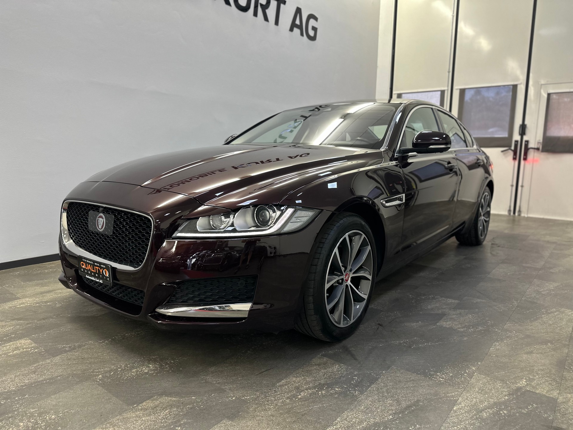 JAGUAR XF 25d Prestige AWD Automatic-image-5