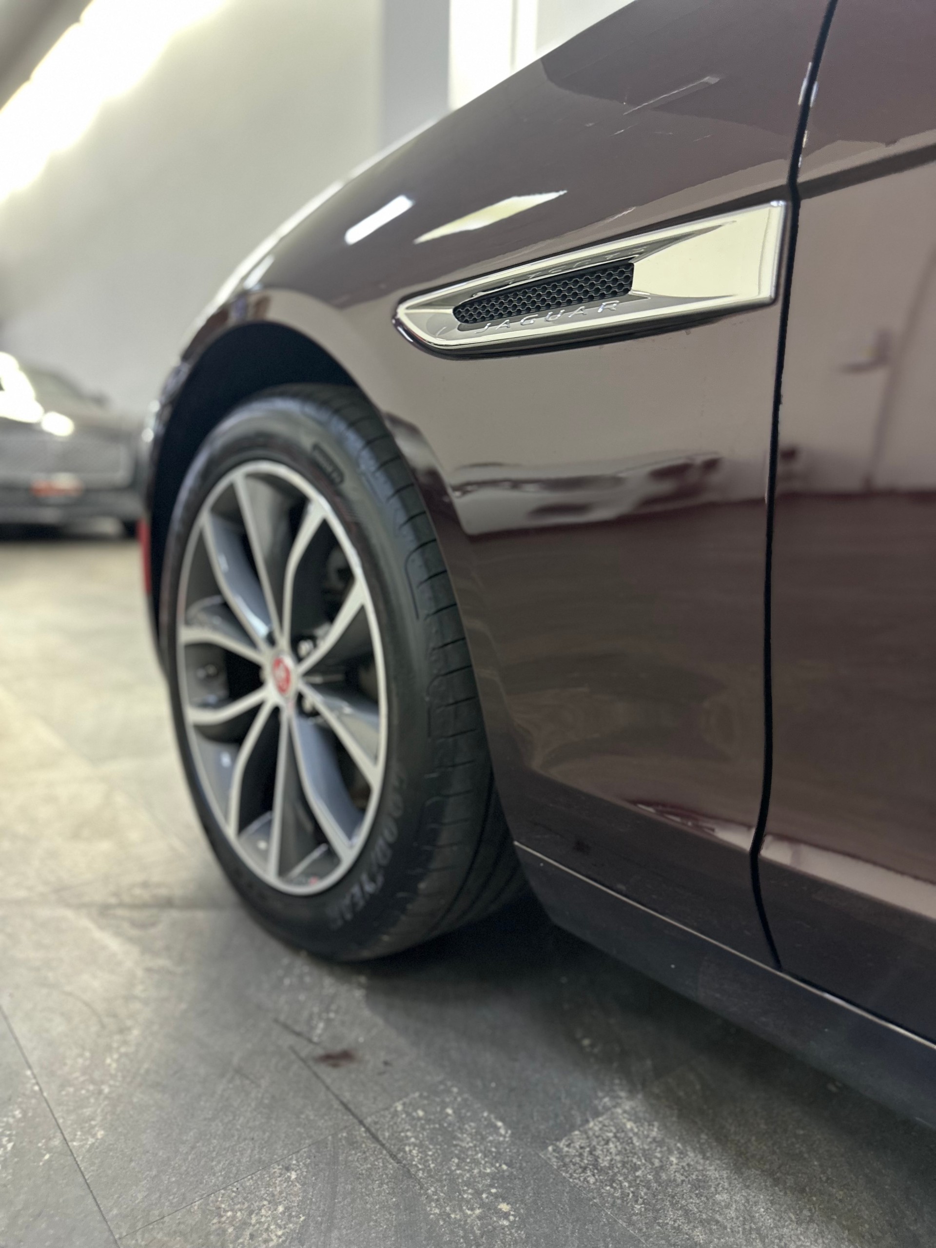 JAGUAR XF 25d Prestige AWD Automatic-image-7