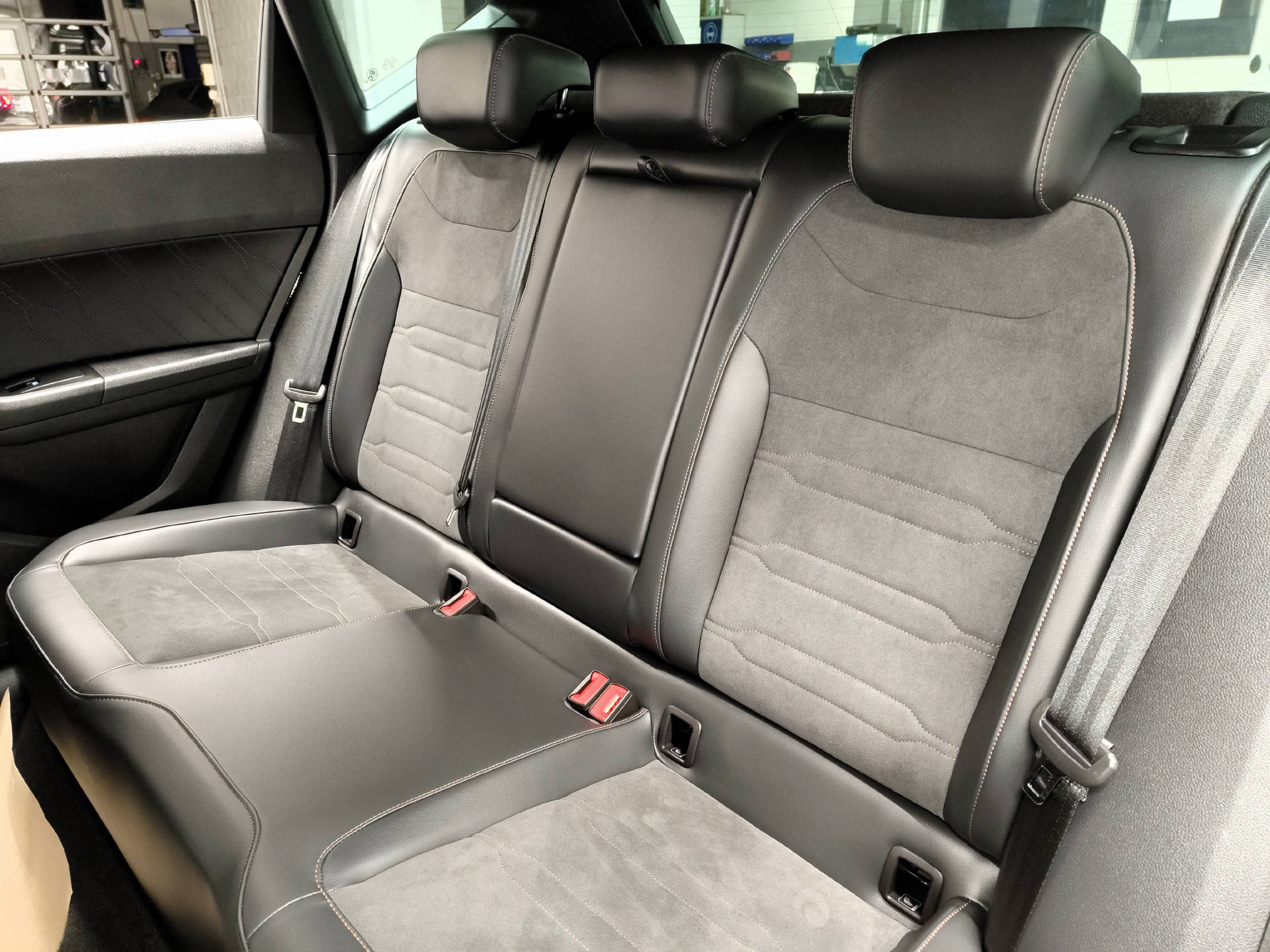 CUPRA Ateca 1.5 TSI DSG-image-6
