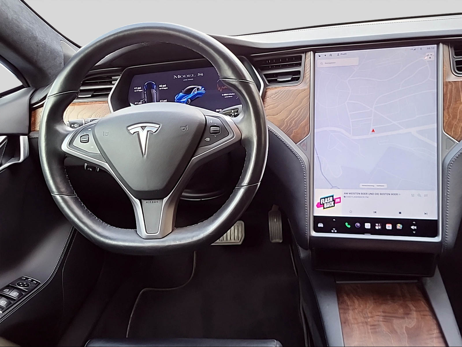 TESLA Model S Long Range-image-3