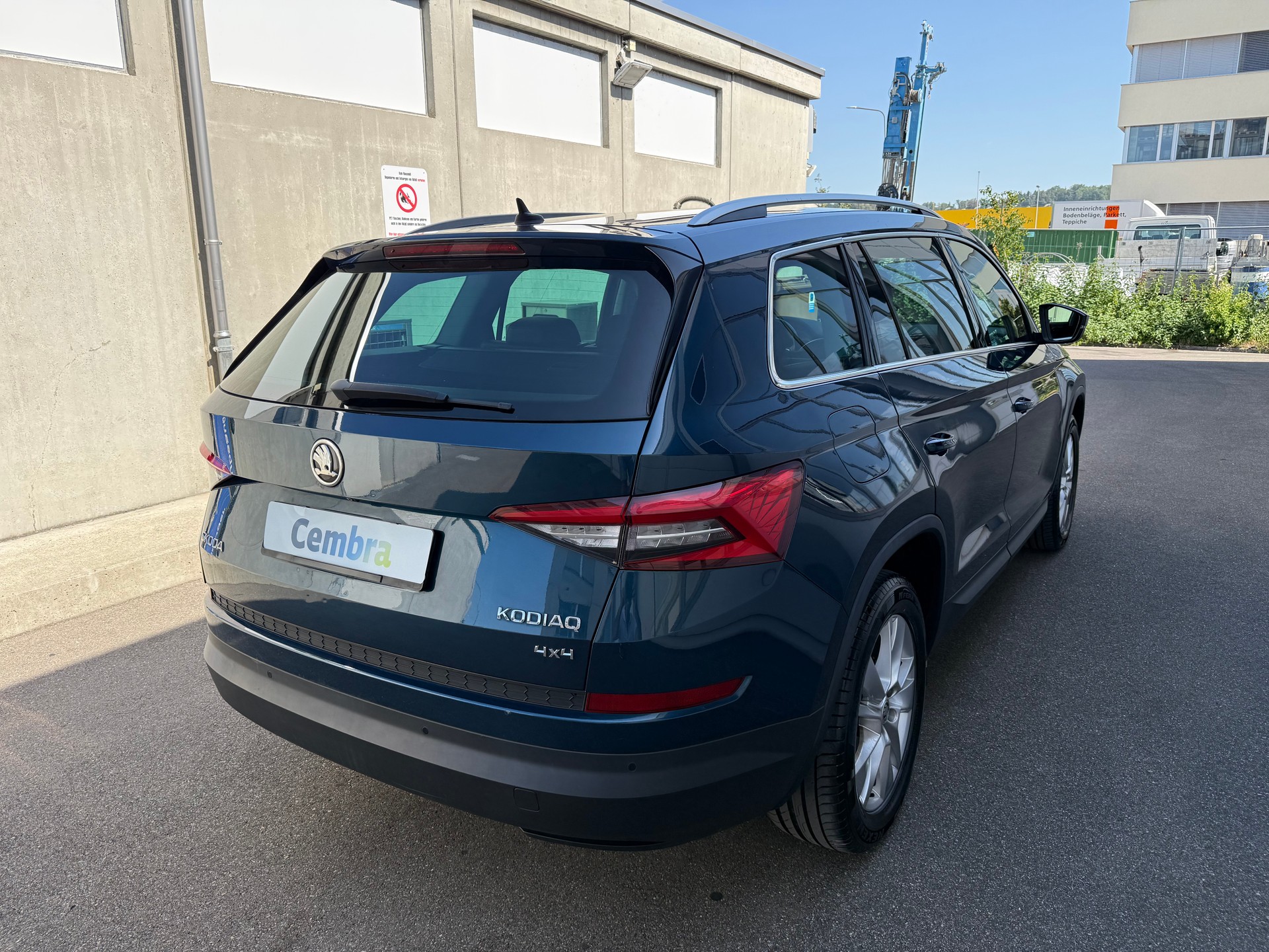 SKODA Kodiaq 2.0 TDI CR Style 4x4 DSG *Frisch ab MFK 20.August 2026 *Tempomat *Umgebung Kamera *Notbremsfunktion *Keyless Entry/Go-image-3