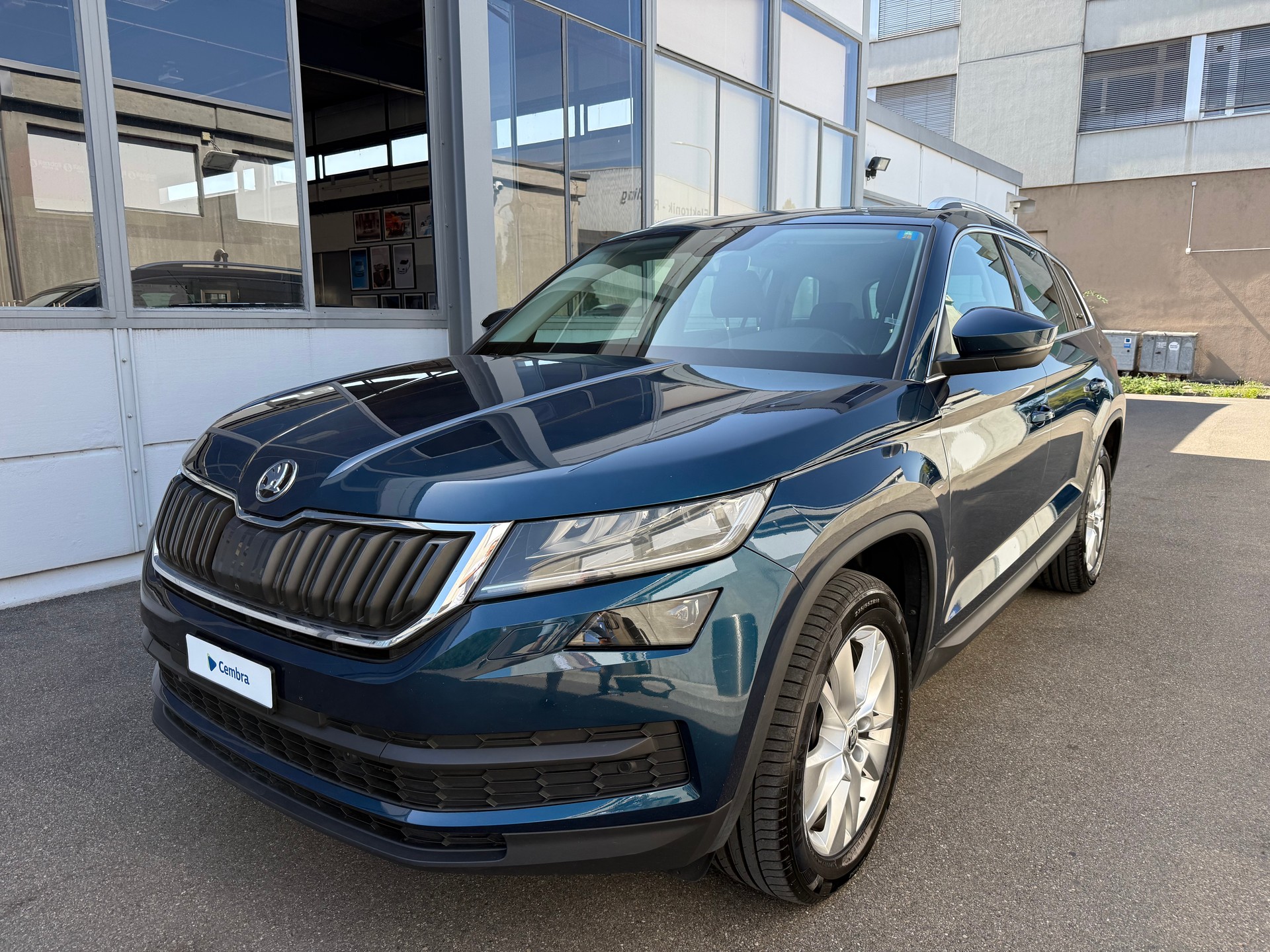 SKODA Kodiaq 2.0 TDI CR Style 4x4 DSG *Frisch ab MFK 20.August 2026 *Tempomat *Umgebung Kamera *Notbremsfunktion *Keyless Entry/Go-image-0