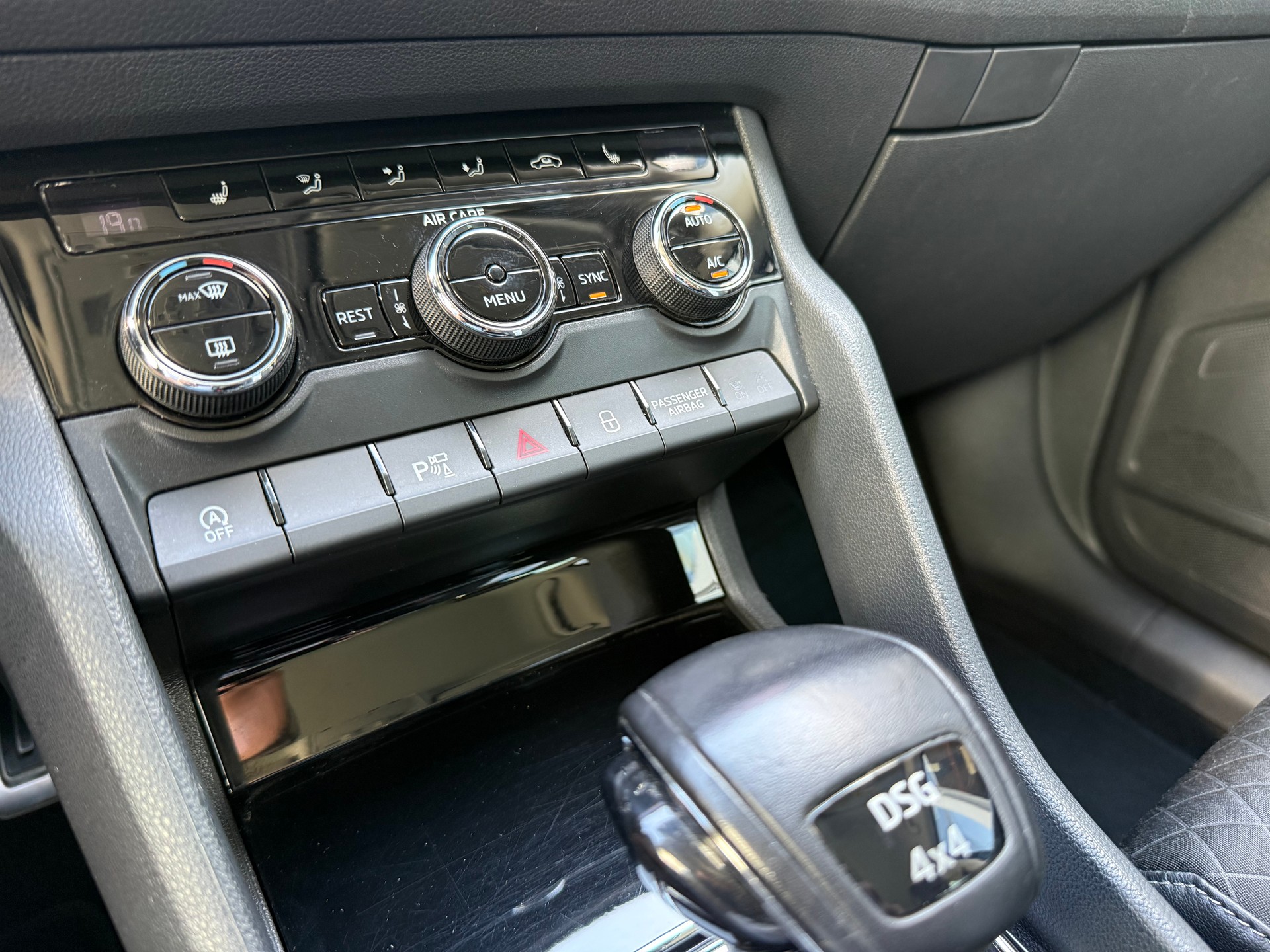 SKODA Kodiaq 2.0 TDI CR Style 4x4 DSG *Frisch ab MFK 20.August 2026 *Tempomat *Umgebung Kamera *Notbremsfunktion *Keyless Entry/Go-image-10