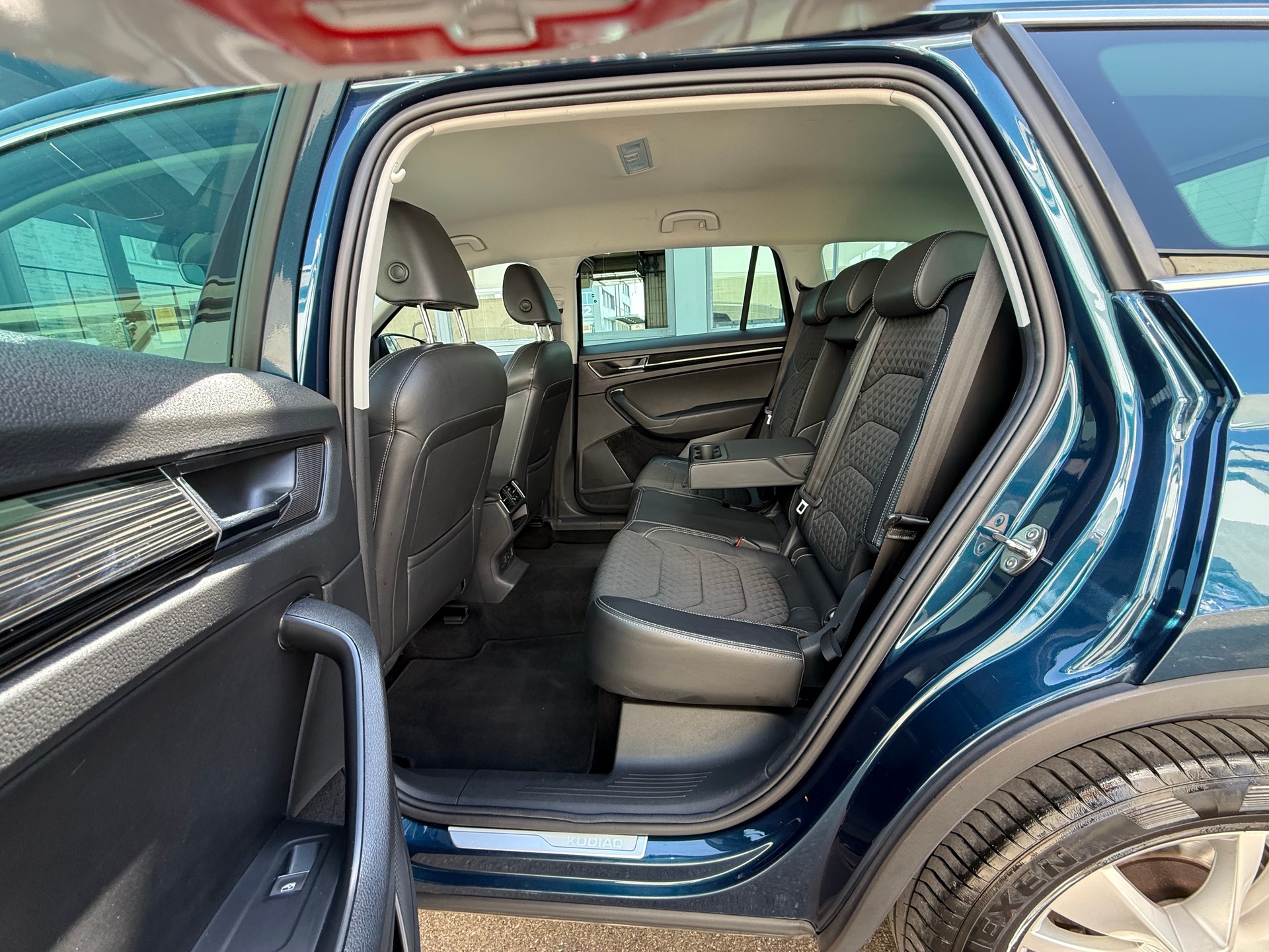 SKODA Kodiaq 2.0 TDI CR Style 4x4 DSG *Frisch ab MFK 20.August 2026 *Tempomat *Umgebung Kamera *Notbremsfunktion *Keyless Entry/Go-image-11