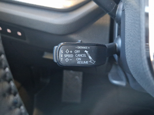 SKODA Octavia 2.0 TDI Ambition-image-9