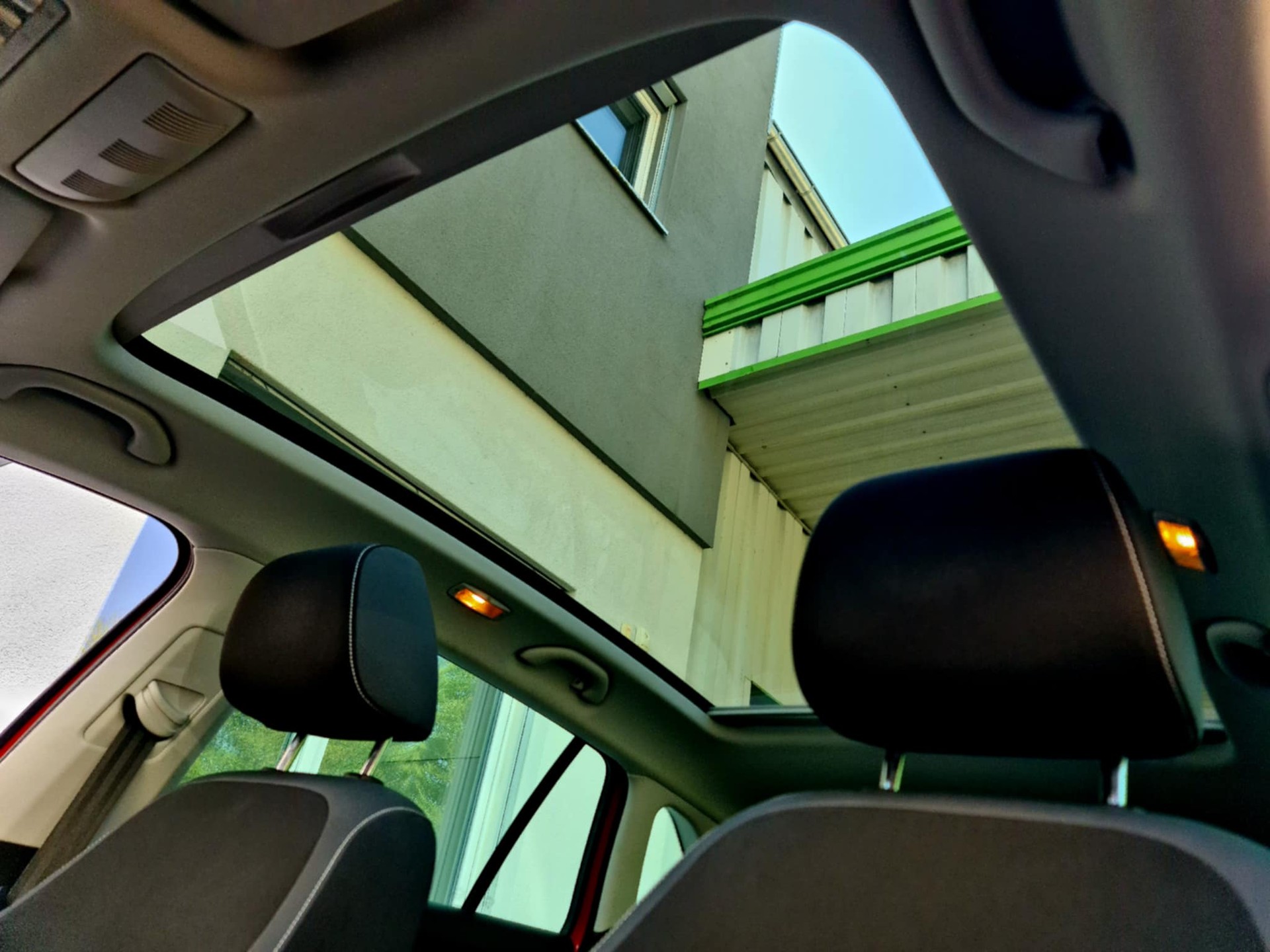 SKODA Rapid Spaceback 1.2 TSI Ambition-image-16