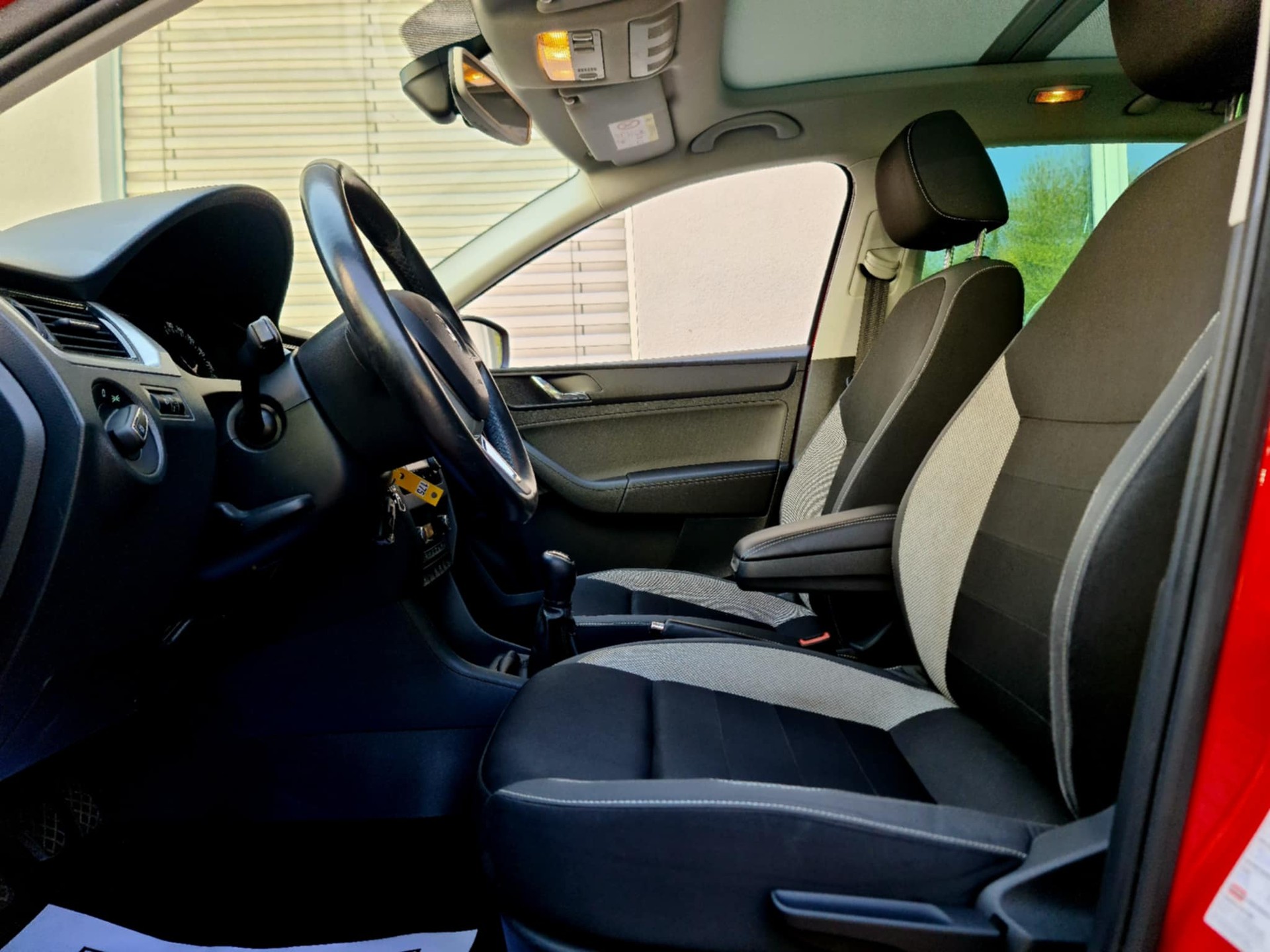 SKODA Rapid Spaceback 1.2 TSI Ambition-image-15