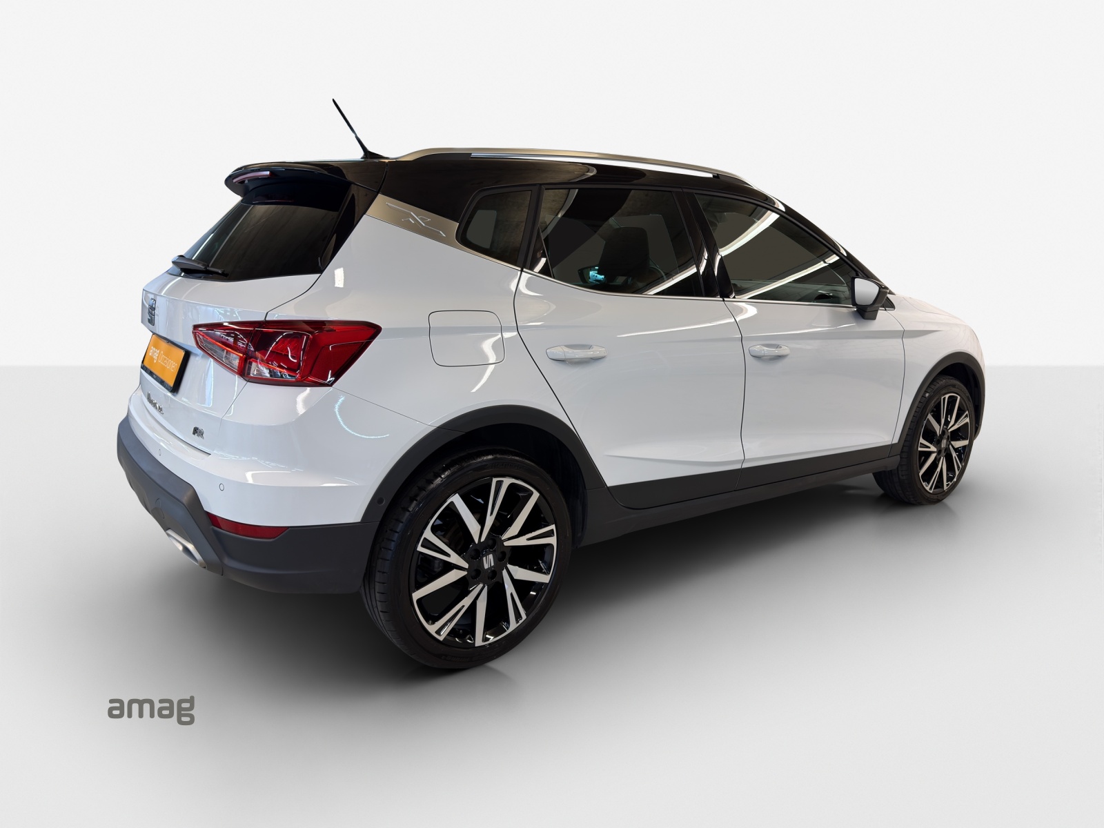 SEAT Arona 1.5 Eco TSI FR DSG-image-4
