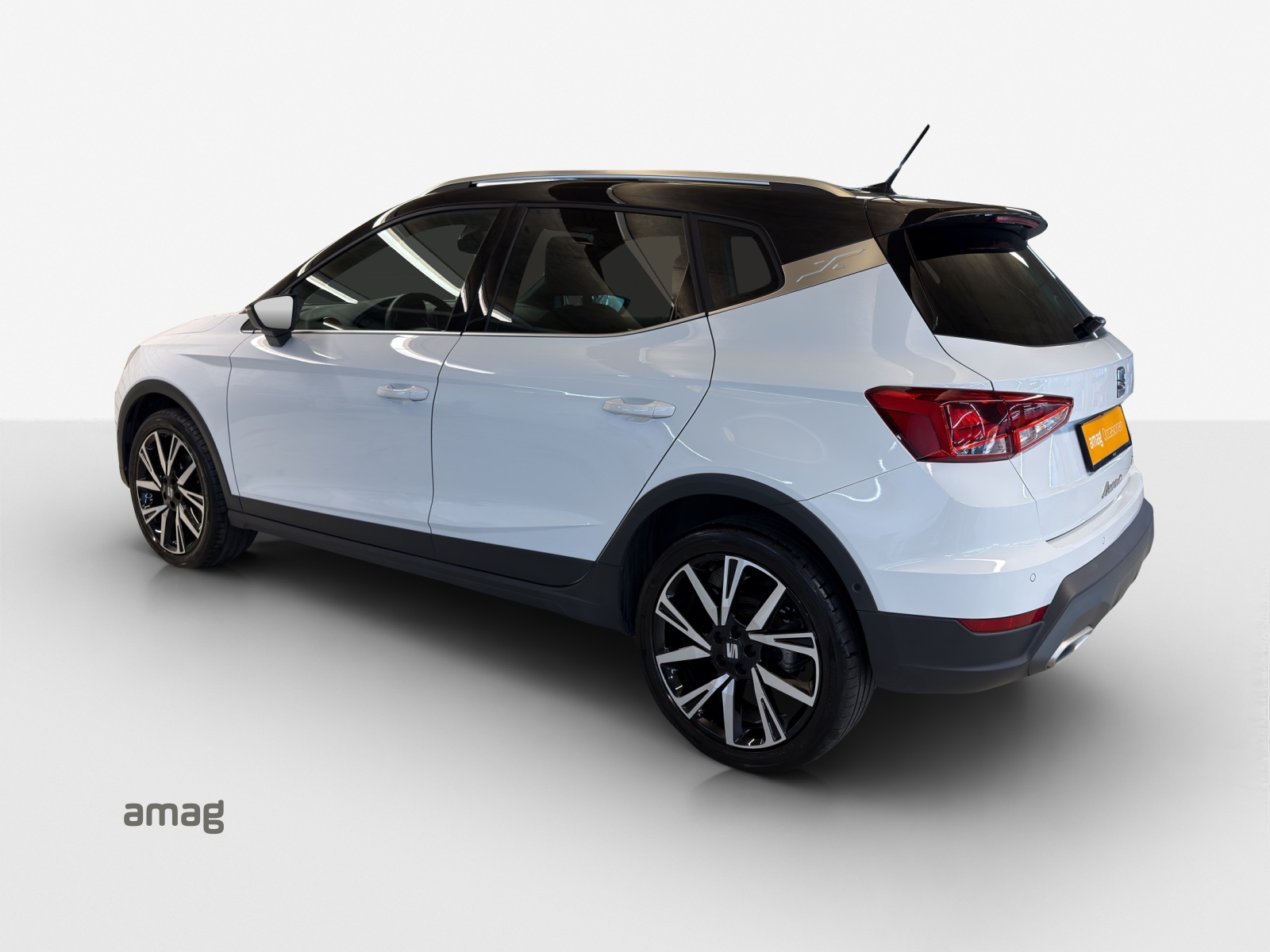 SEAT Arona 1.5 Eco TSI FR DSG-image-2