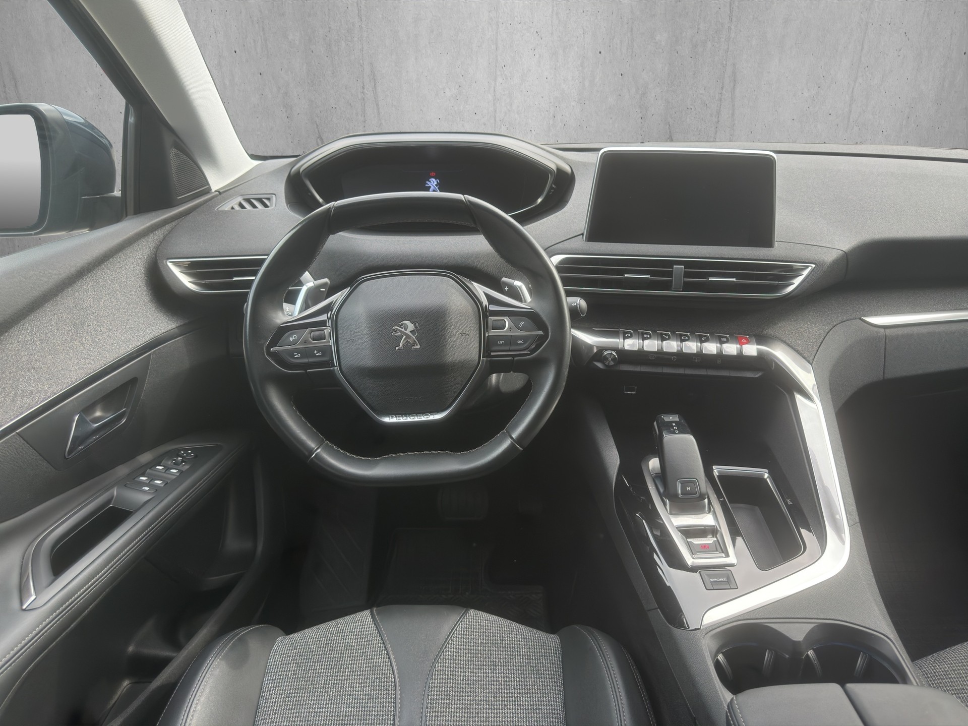 PEUGEOT 5008 1.5 BlueHDi Allure-image-10