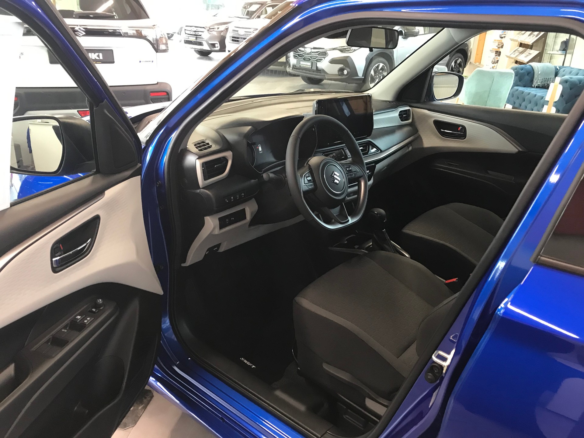 SUZUKI 1.2 Compact Top Hybrid-image-3