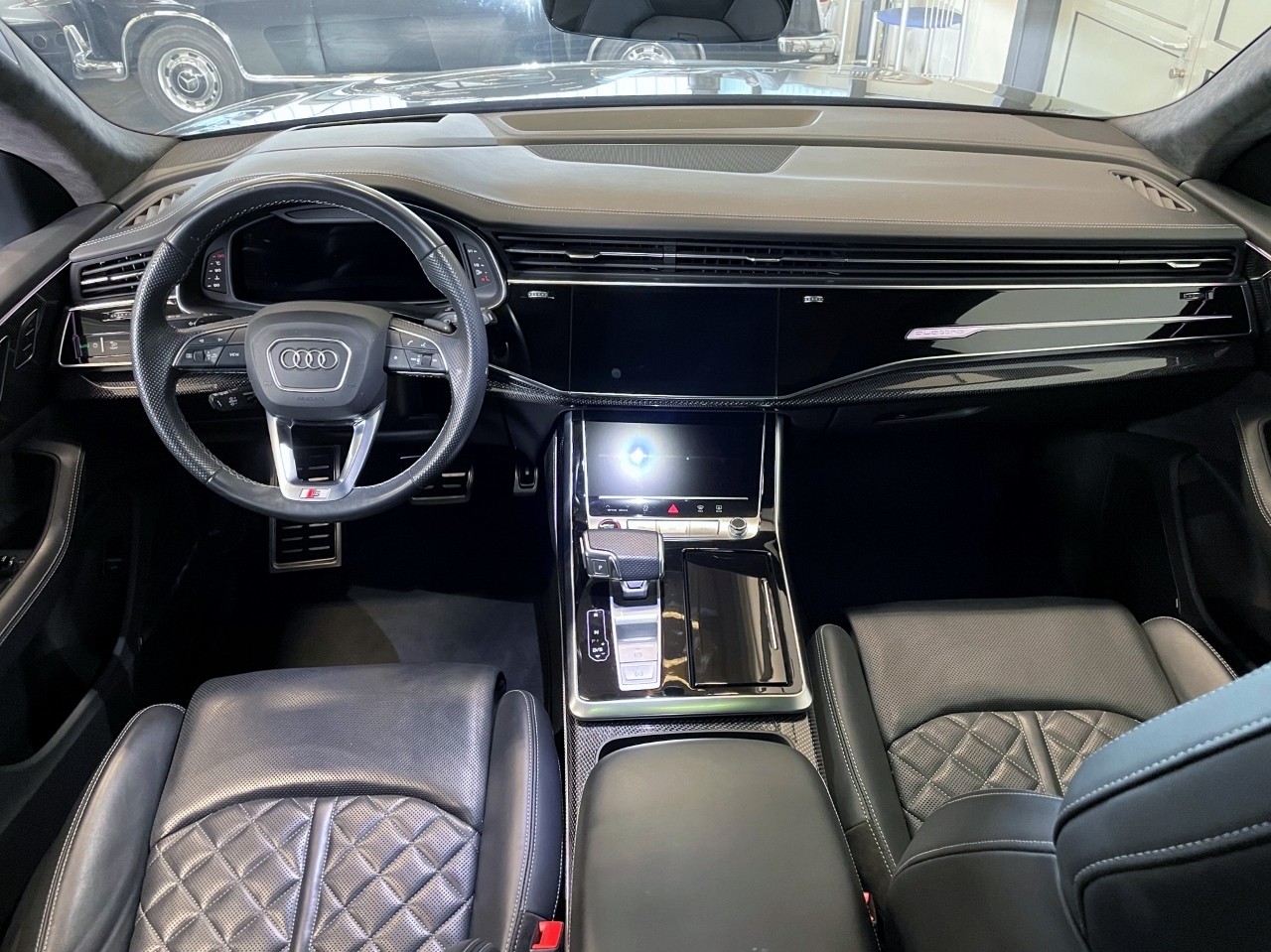 AUDI SQ8 TFSI quattro tiptronic-image-11