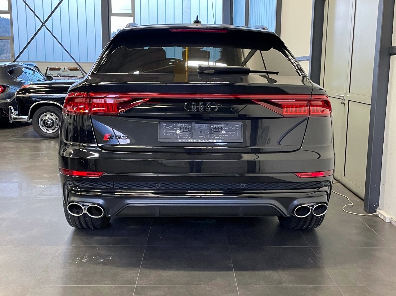 AUDI SQ8 TFSI quattro tiptronic-image-3