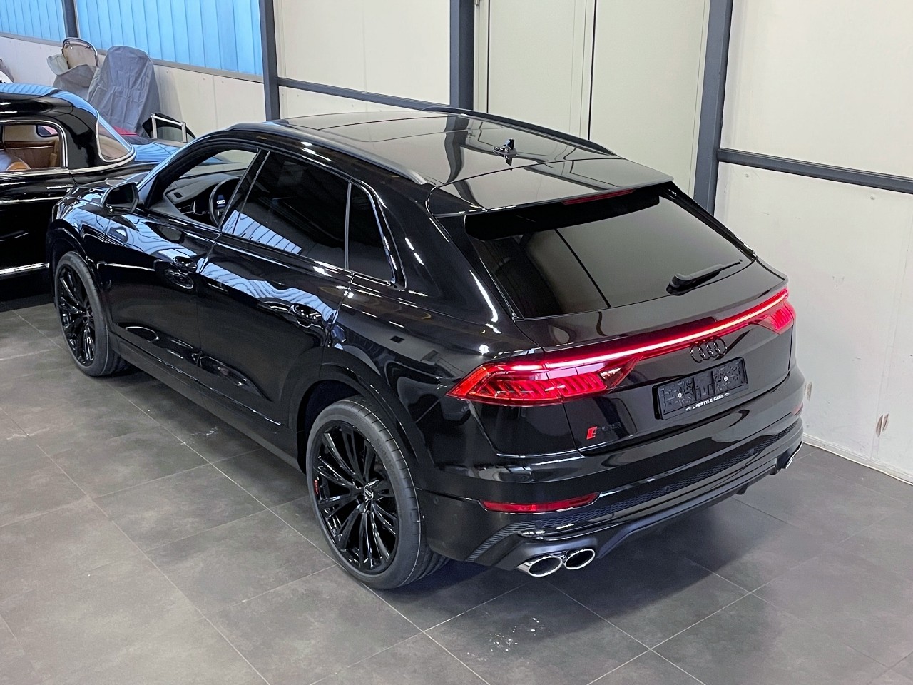 AUDI SQ8 TFSI quattro tiptronic-image-4