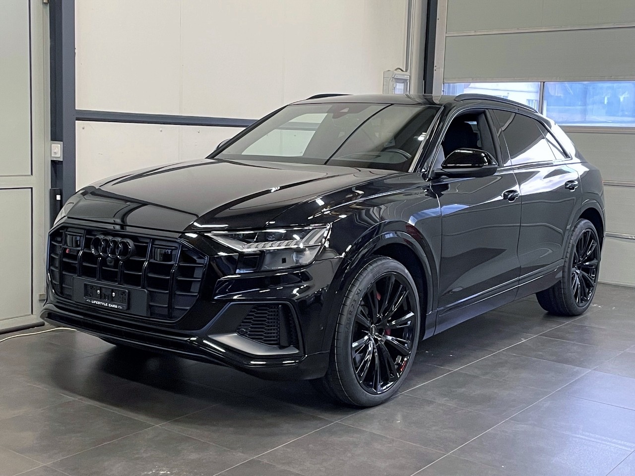 AUDI SQ8 TFSI quattro tiptronic-image-1