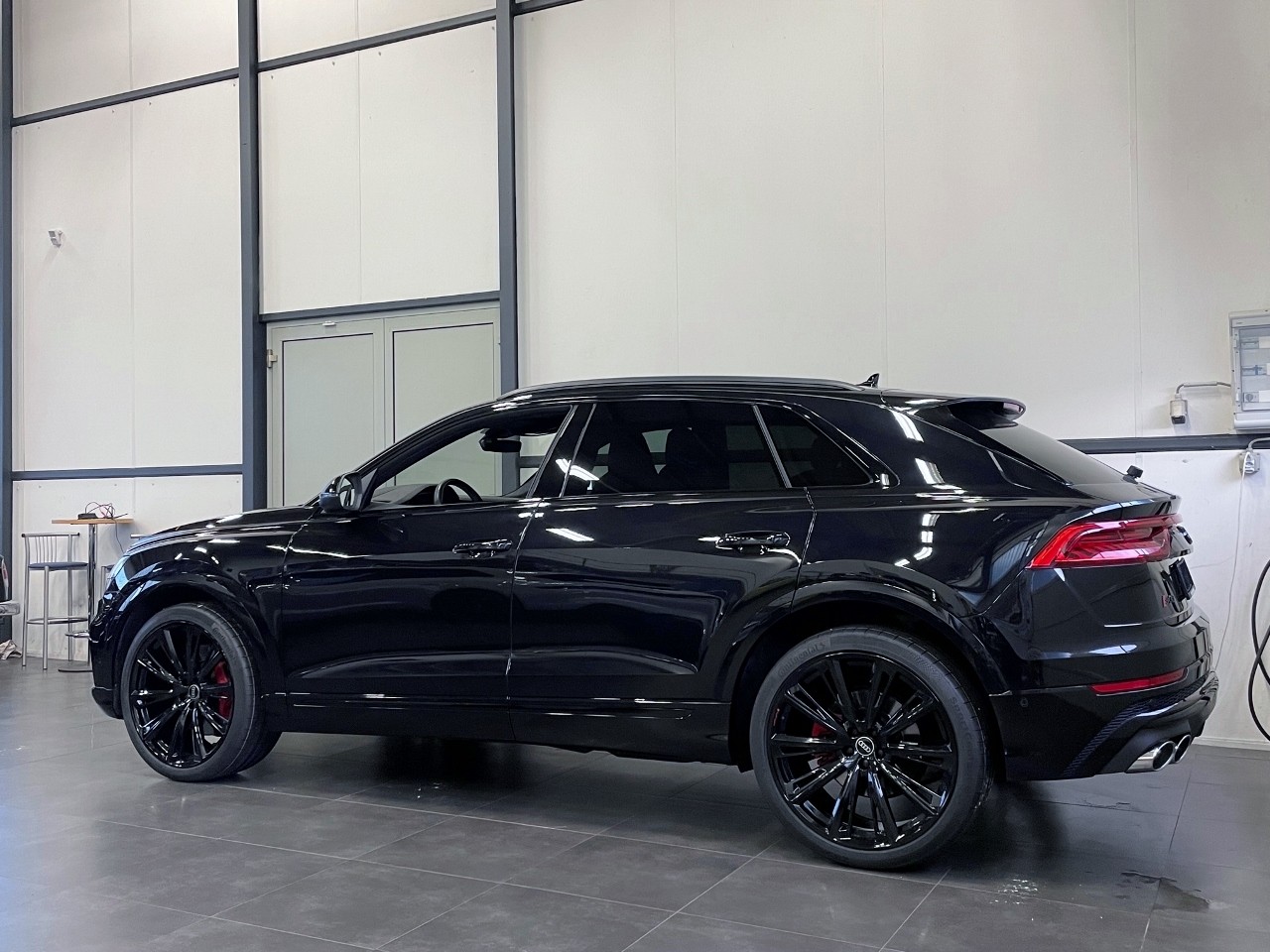 AUDI SQ8 TFSI quattro tiptronic-image-2