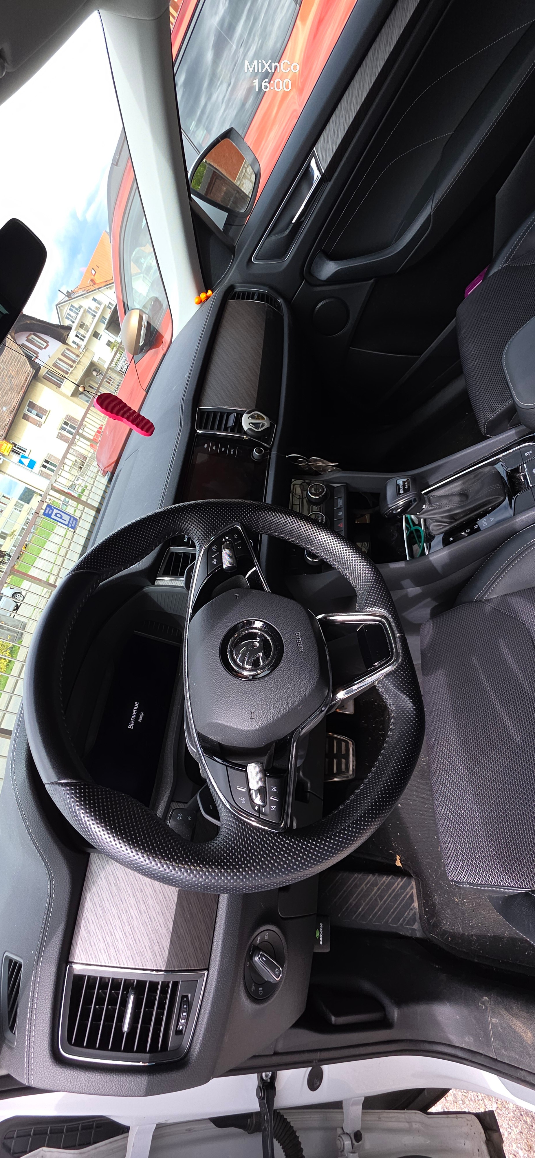 SKODA 2.0 TSI Style DSG-image-2