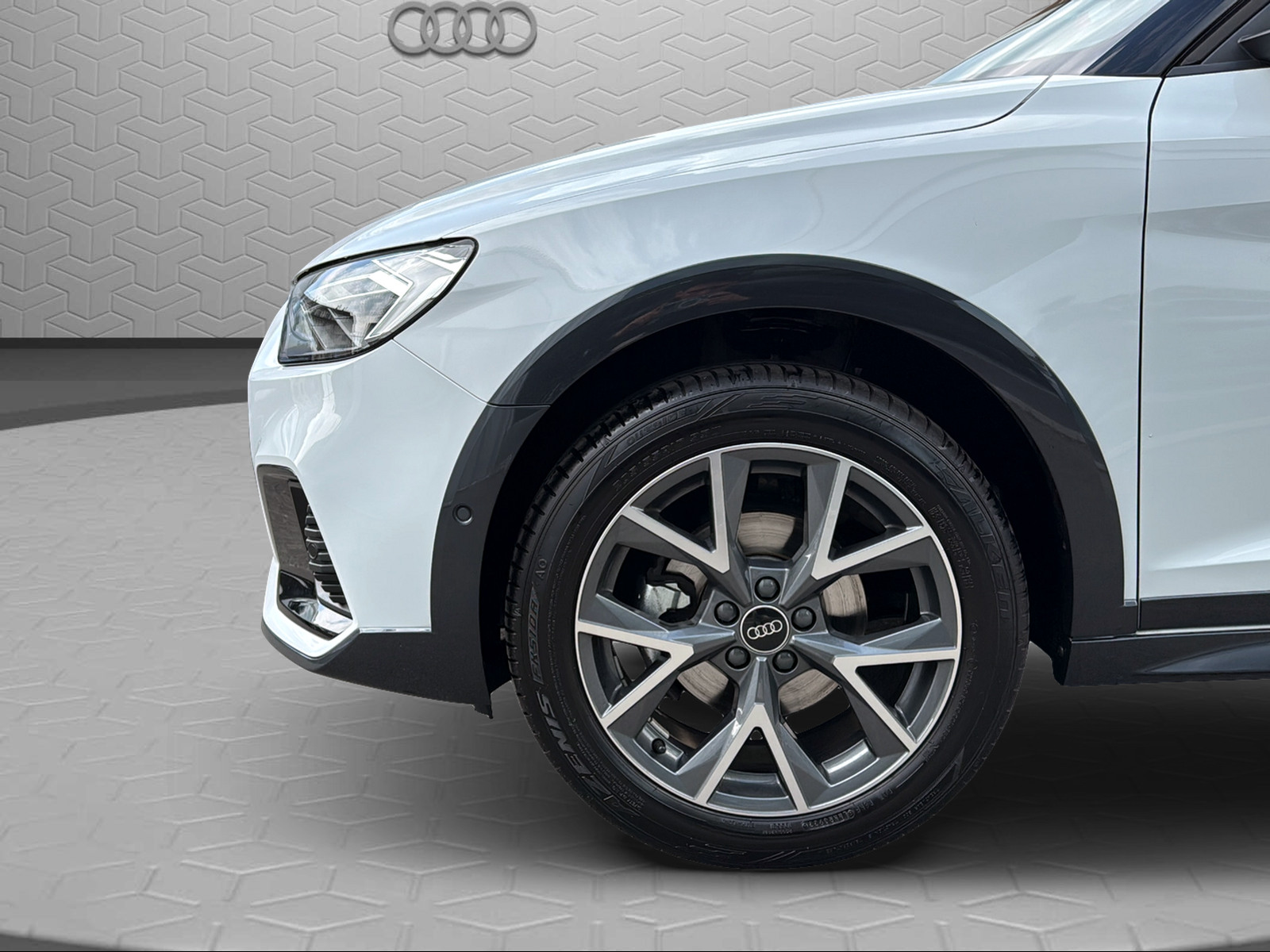 AUDI A1 allstreet 30 TFSI Attraction S-tronic-image-5