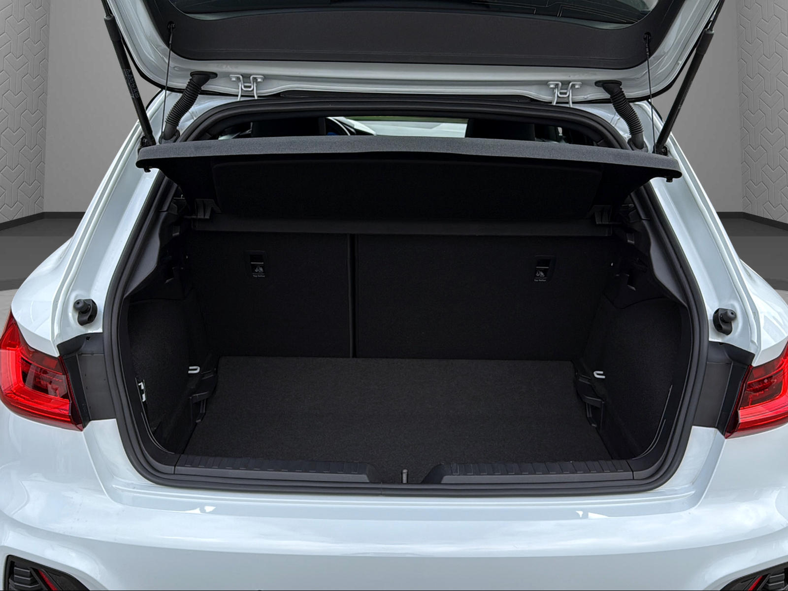 AUDI A1 allstreet 30 TFSI Attraction S-tronic-image-13