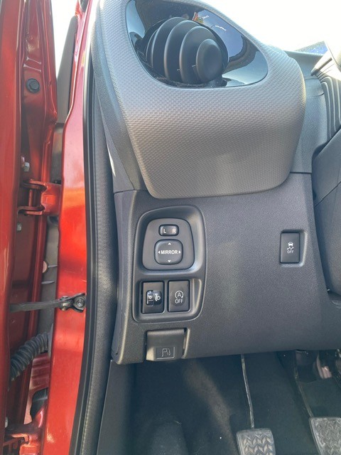 PEUGEOT 108 e-1.0 VTi Stop&Start Allure Top-image-10