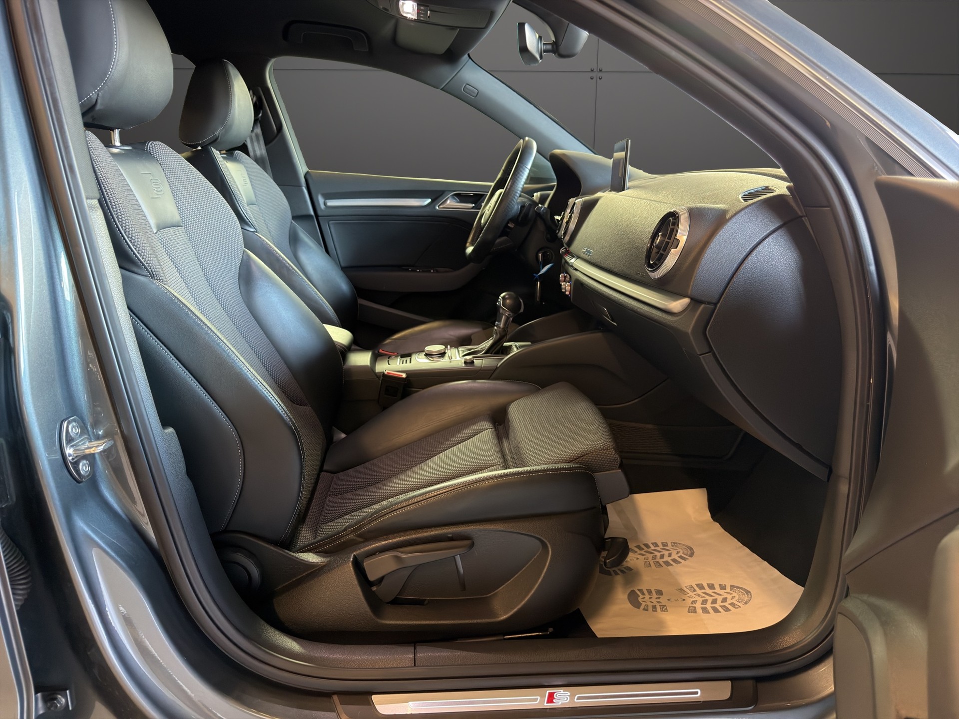 AUDI A3 Sportback 1.4 TFSI S Line S-tronic Facelift-image-14