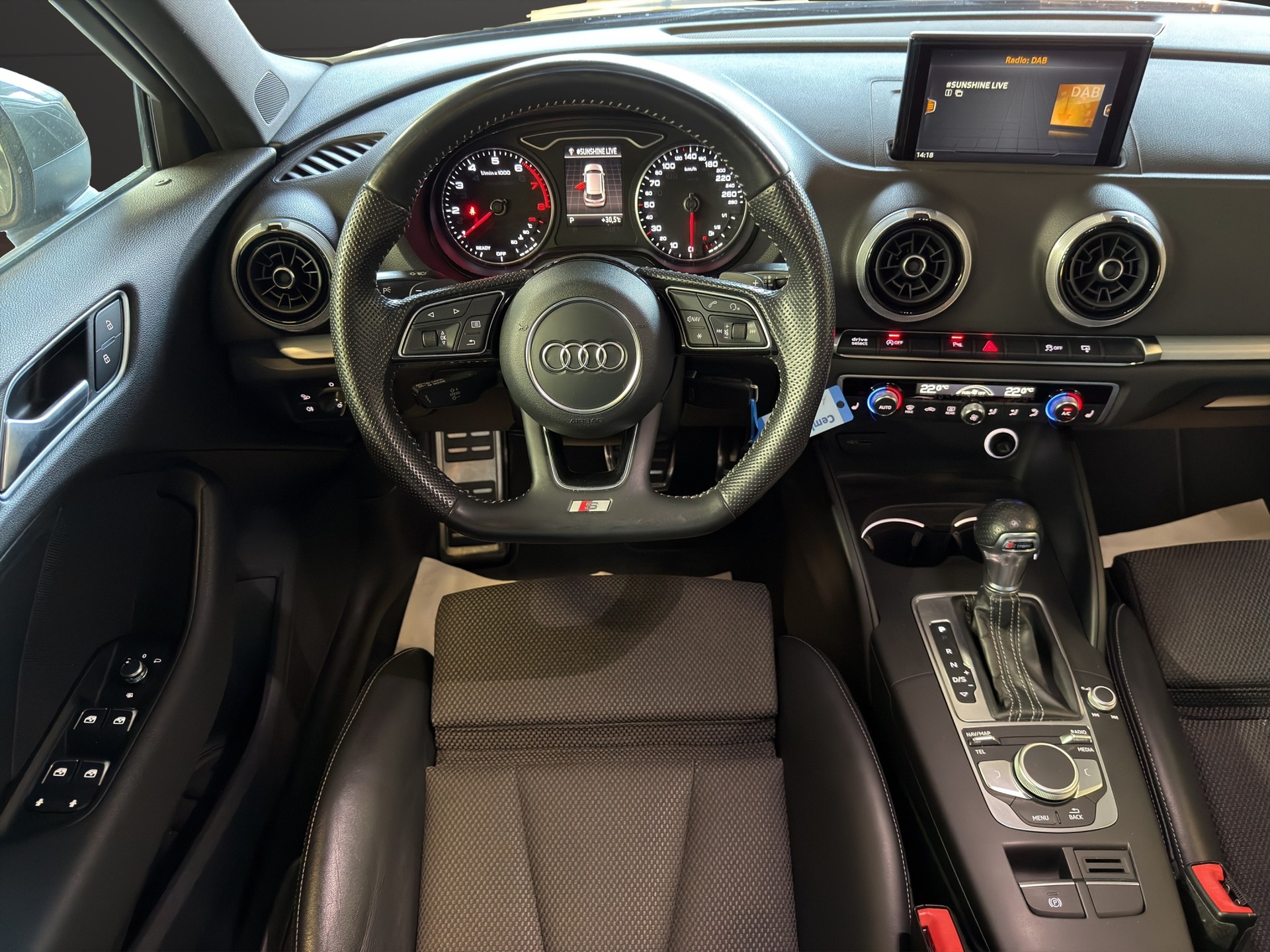 AUDI A3 Sportback 1.4 TFSI S Line S-tronic Facelift-image-10