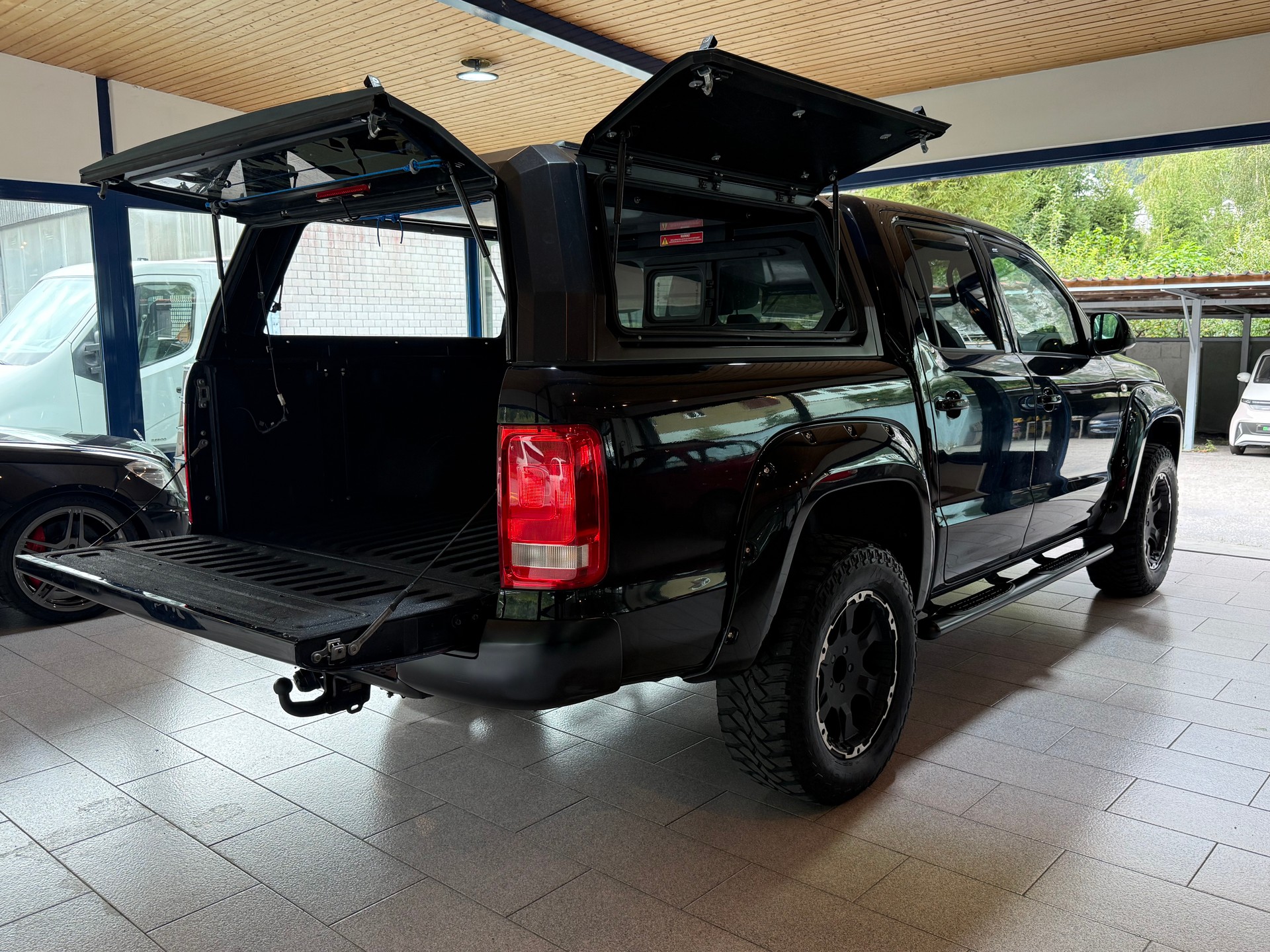 VW Amarok 2.0 BiTDI Trendline 4Motion permanent A-image-9