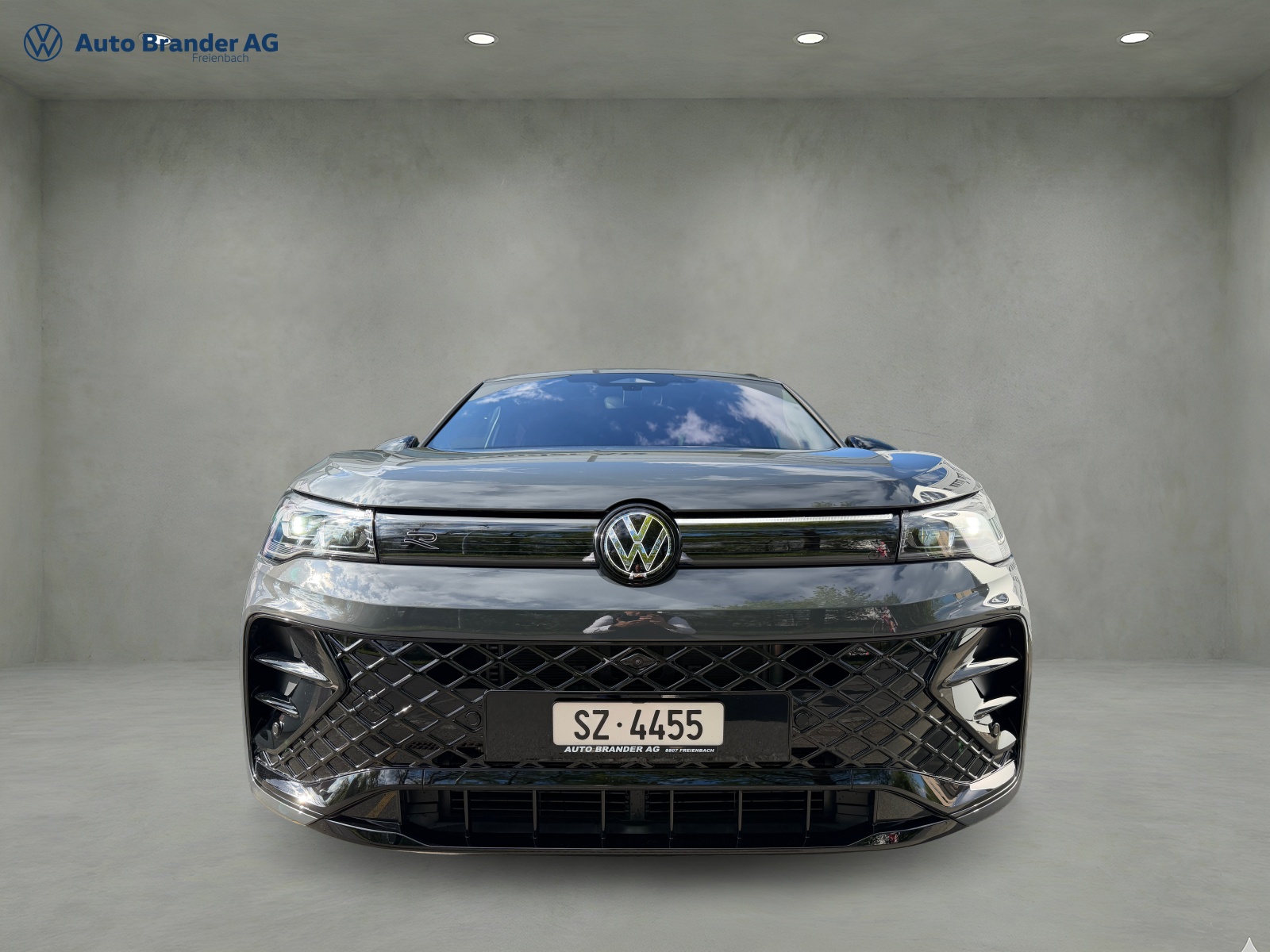 VW Tiguan 2.0 TSI DSG R-Line 4Motion-image-6