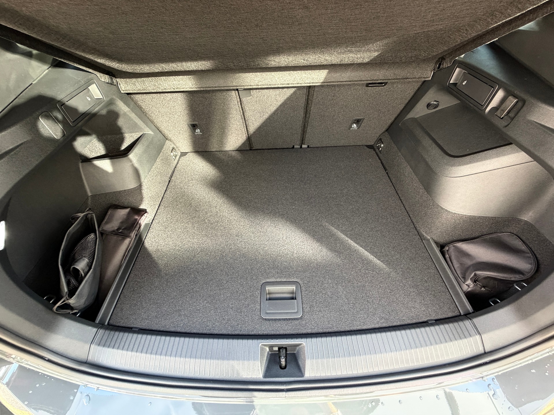 VW Tiguan 2.0 TSI DSG R-Line 4Motion-image-25