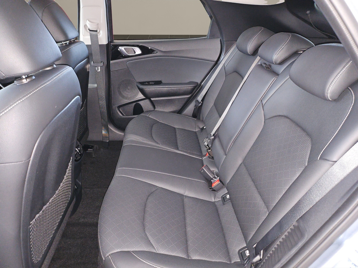 KIA XCeed 1.6 GDi Plug-in Hybrid Style-image-9